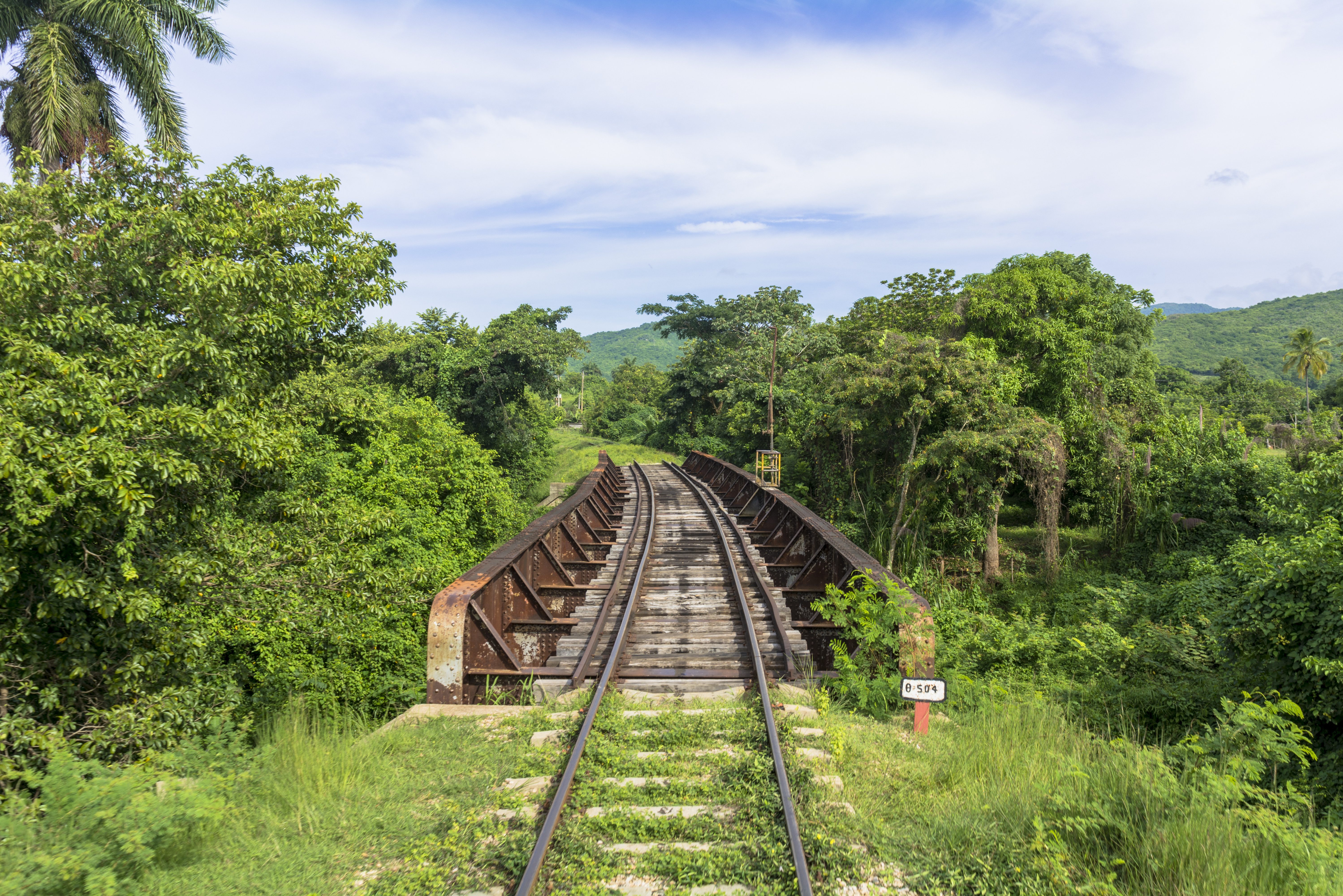 Spoor voor toeristentrein naar Valle de los Ingenios in Cuba