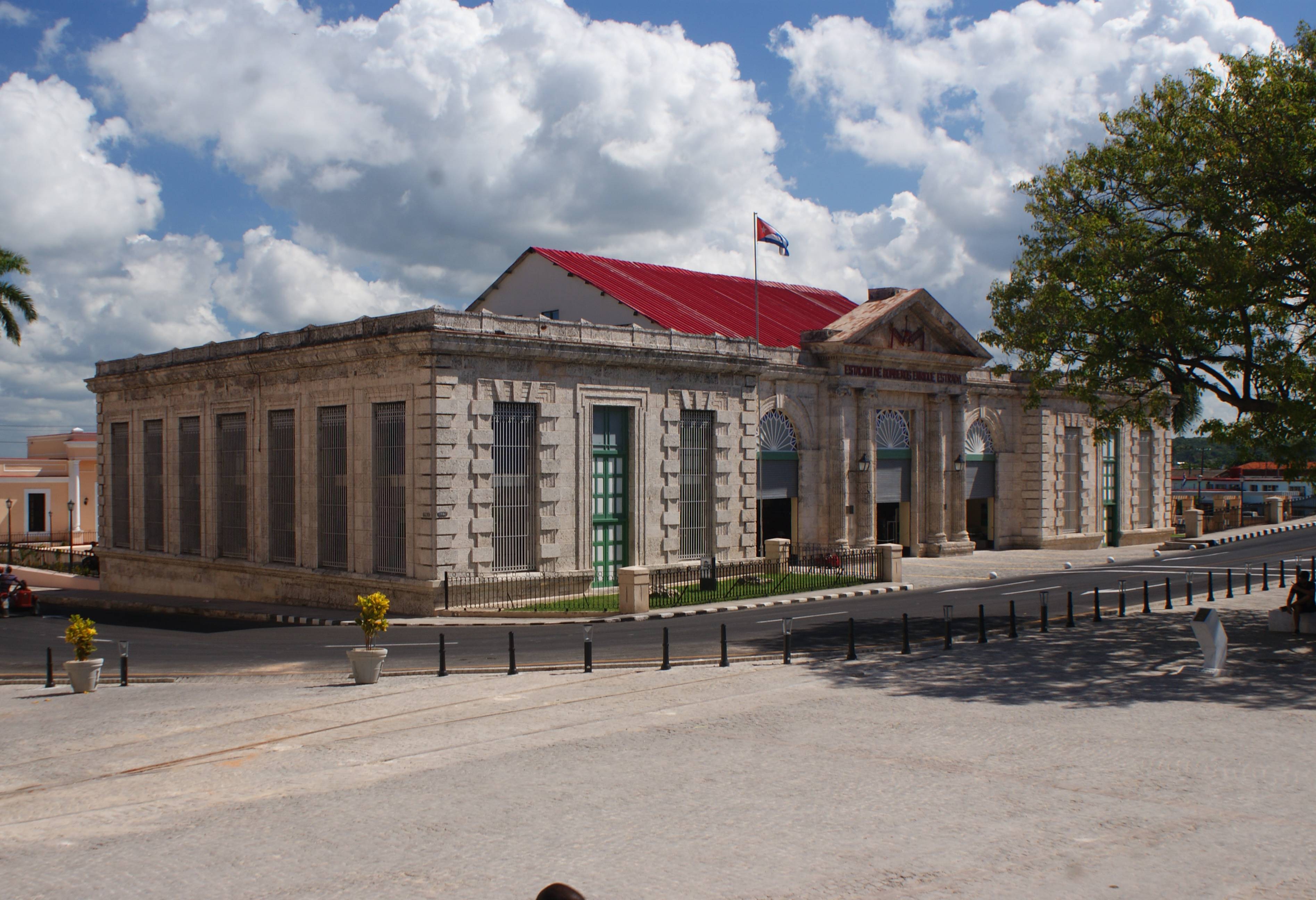 Het oude brandweergebouw en nu museum in Matanzas in Cuba