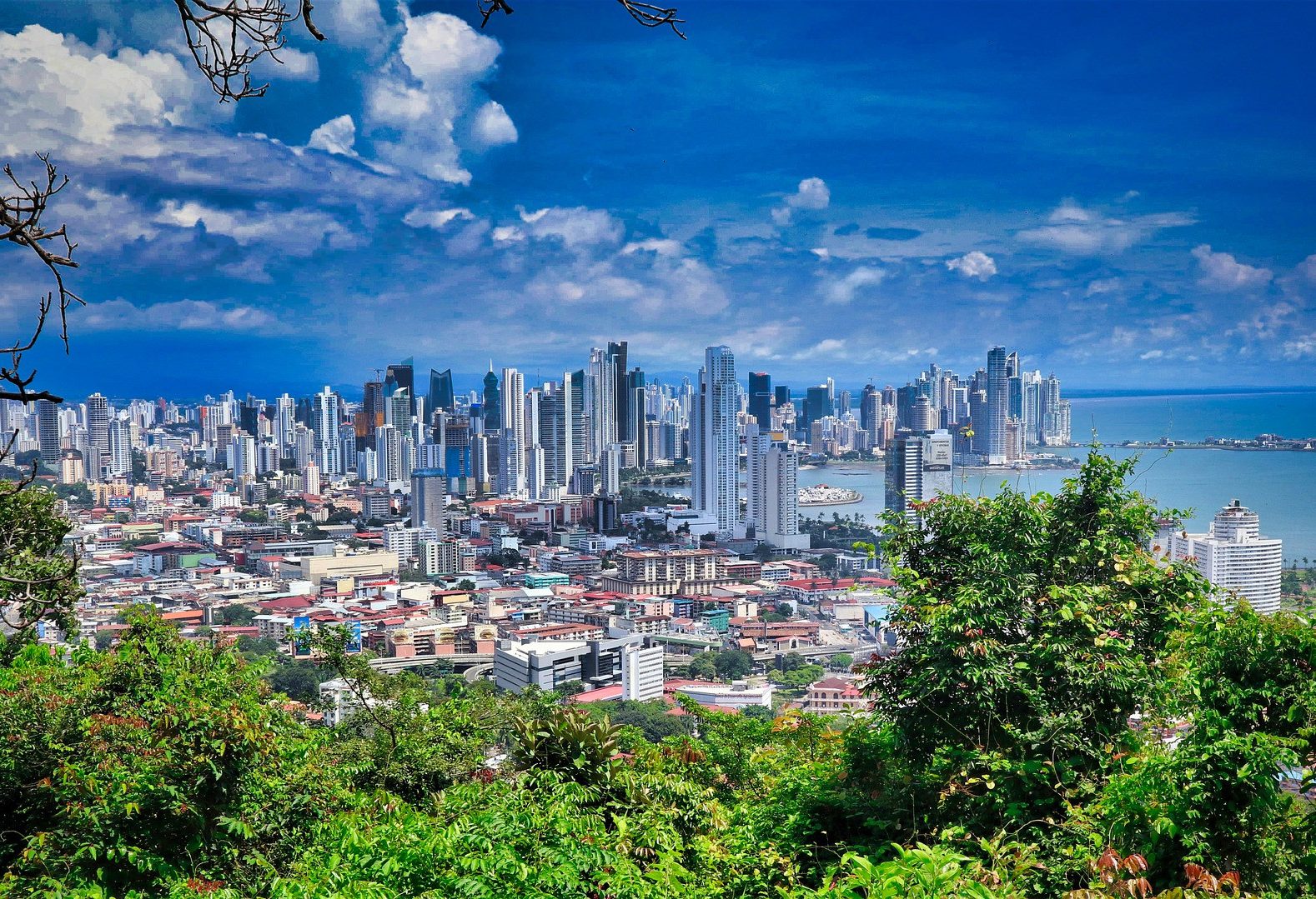 panama-city-skyline