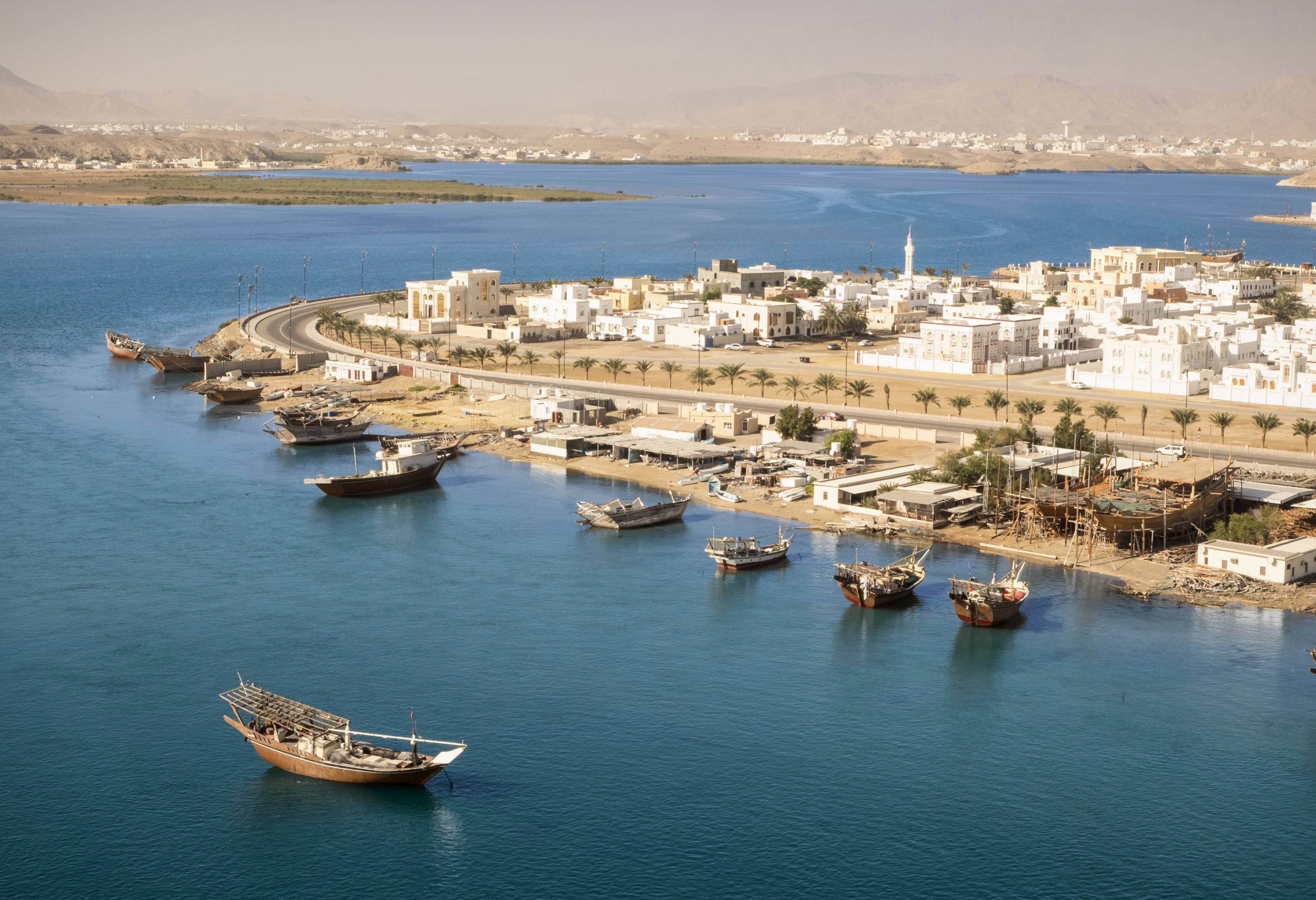Oman-Sur-kustplaats-havenplaats-dhows