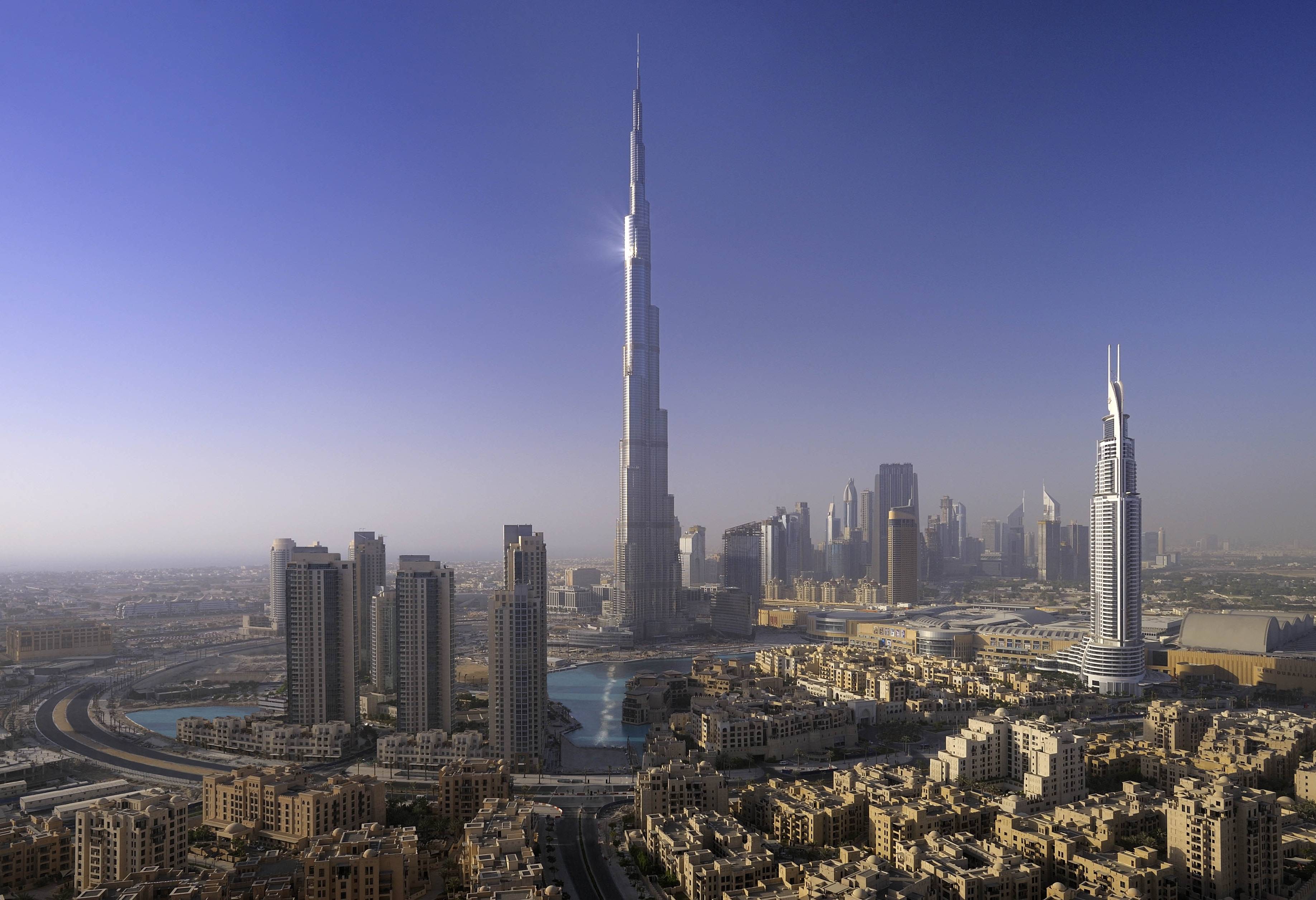 Emiraten-Dubai-skyline-met-Burj-Khalifa-in-Downtown