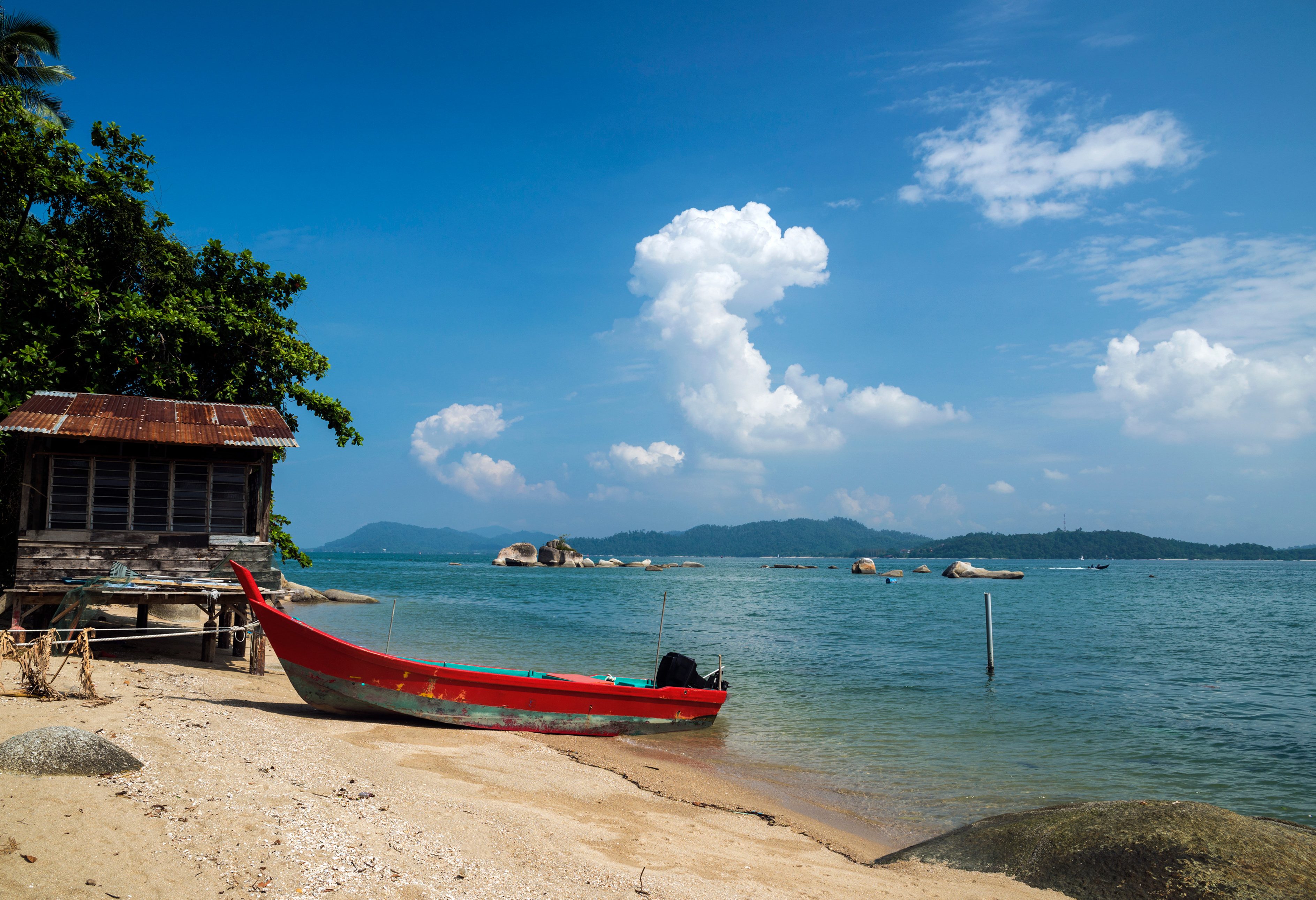 Strand bij Pangkor in Maleisië
