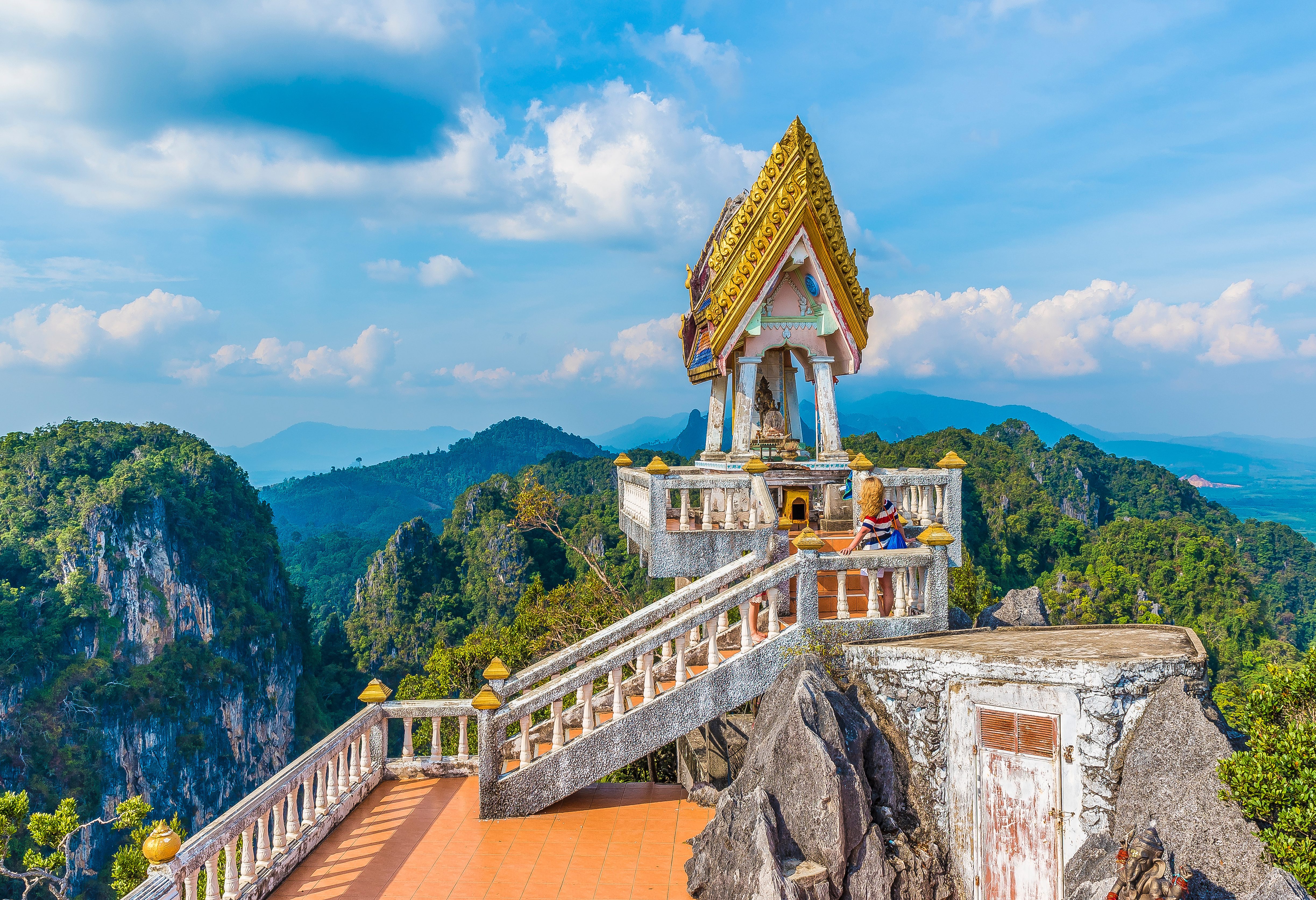 Tiger cave Wat Tham Suea op Koh Samui in Thailand