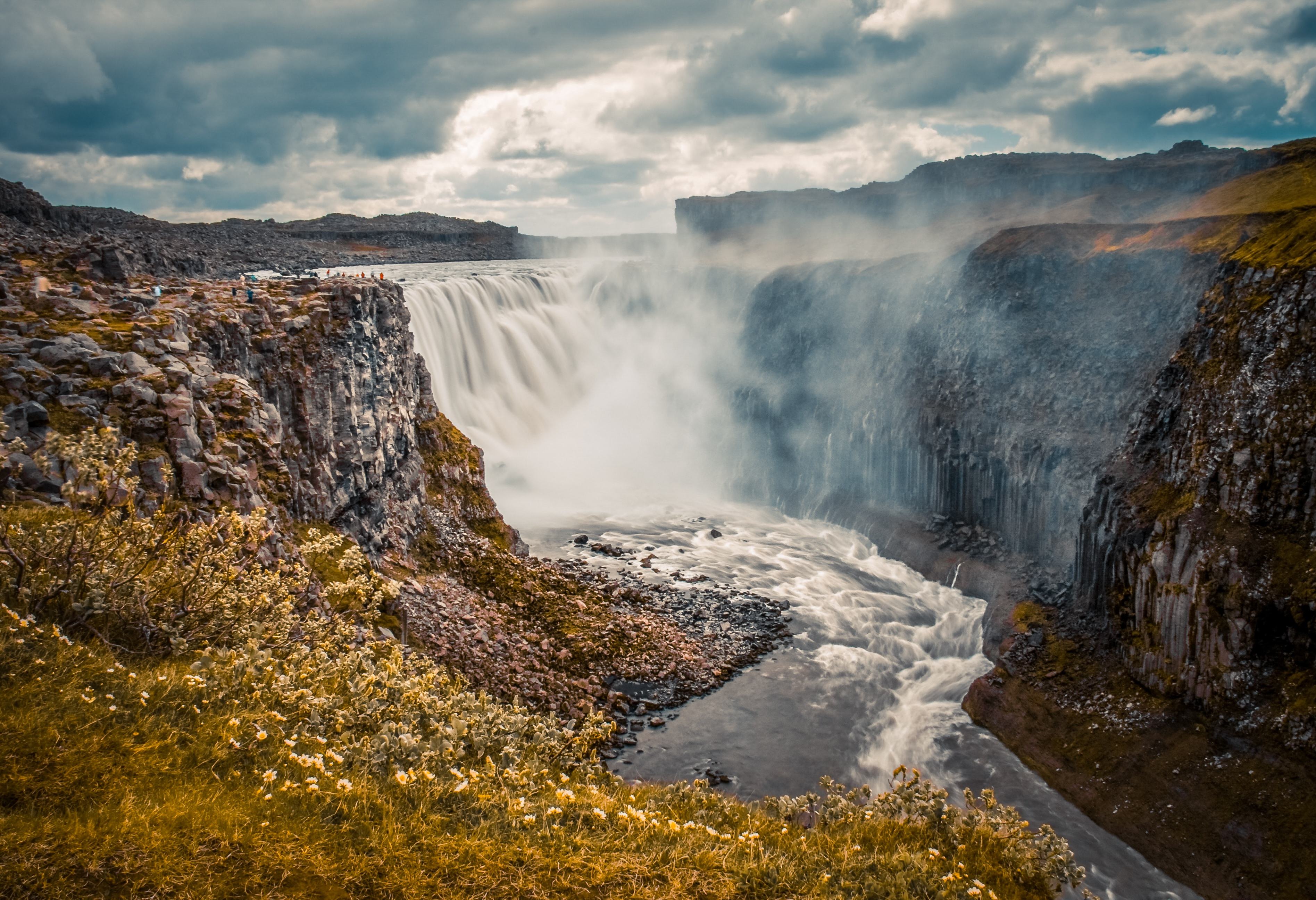 Waterval omgeving Myvatn in IJsland