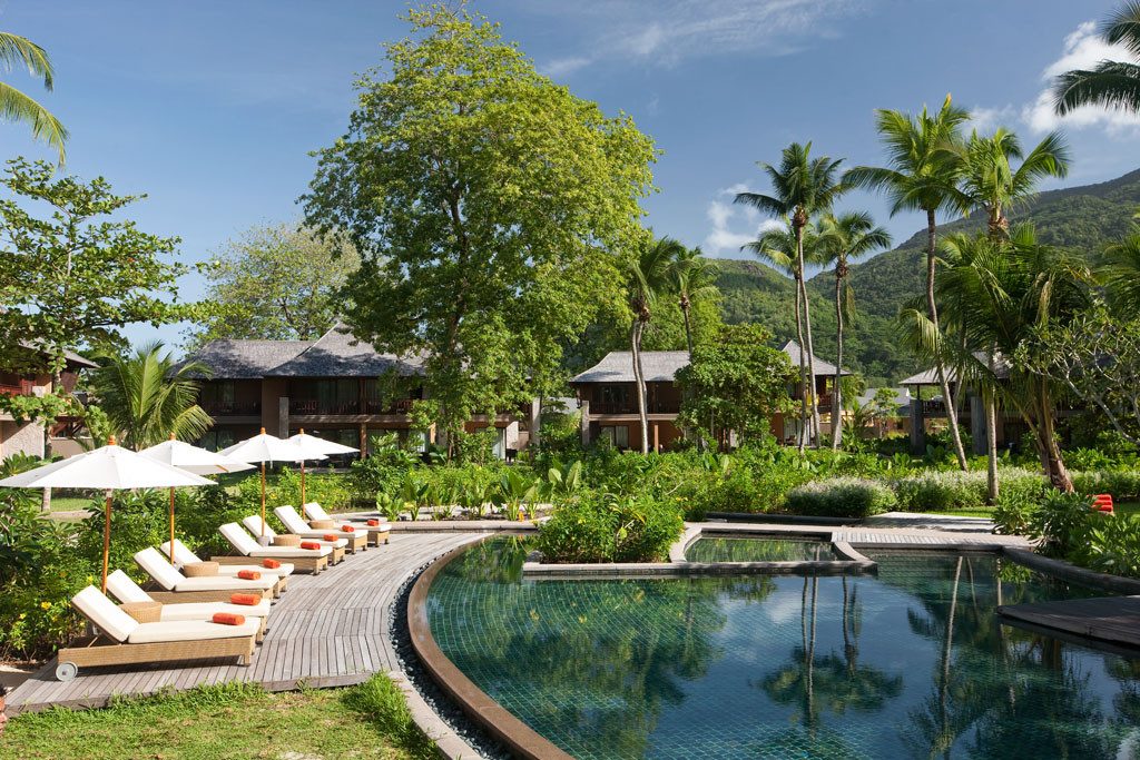 Zwembad van Constance Ephelia op Mahe op de Seychellen