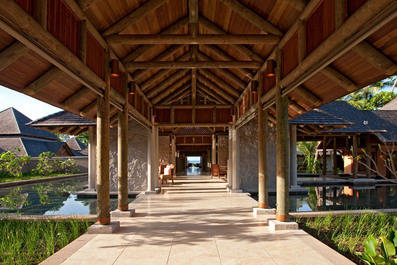 Hoofdingang van Constance Ephelia op Mahe op de Seychellen