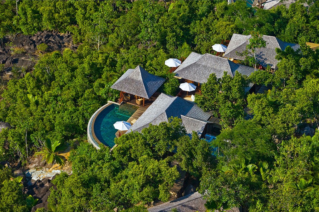 Luchtfoto van Constance Ephelia op Mahe op de Seychellen