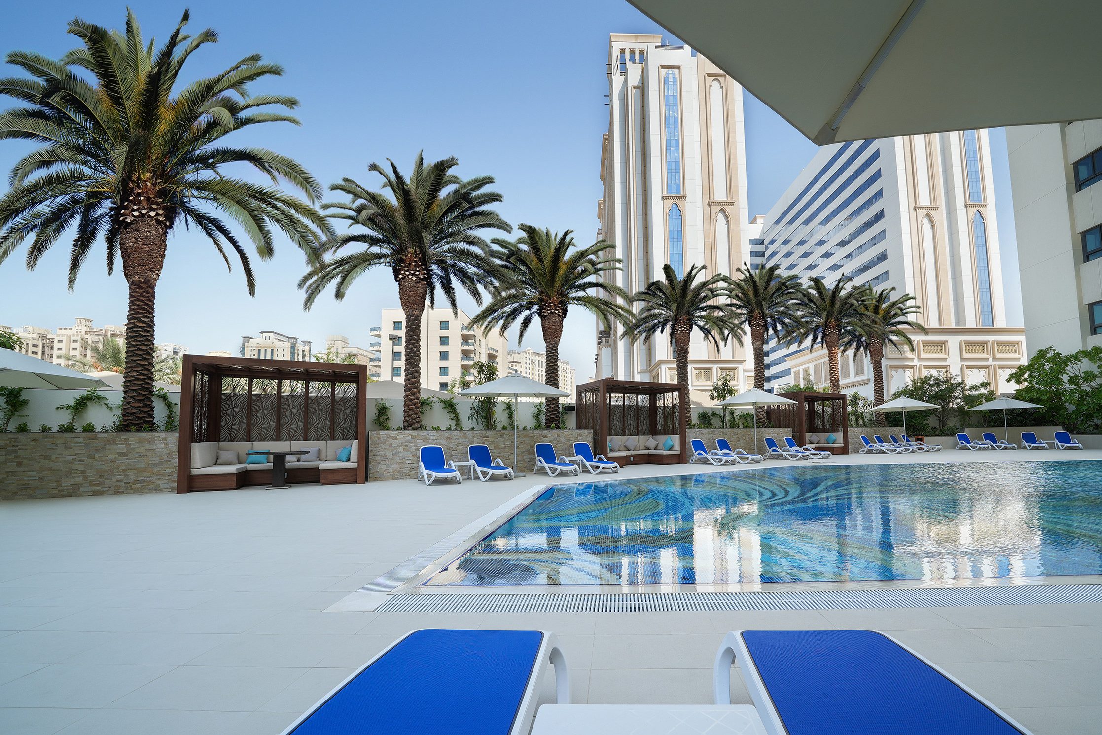 Zwembad van het Arabian Park Edge in Dubai