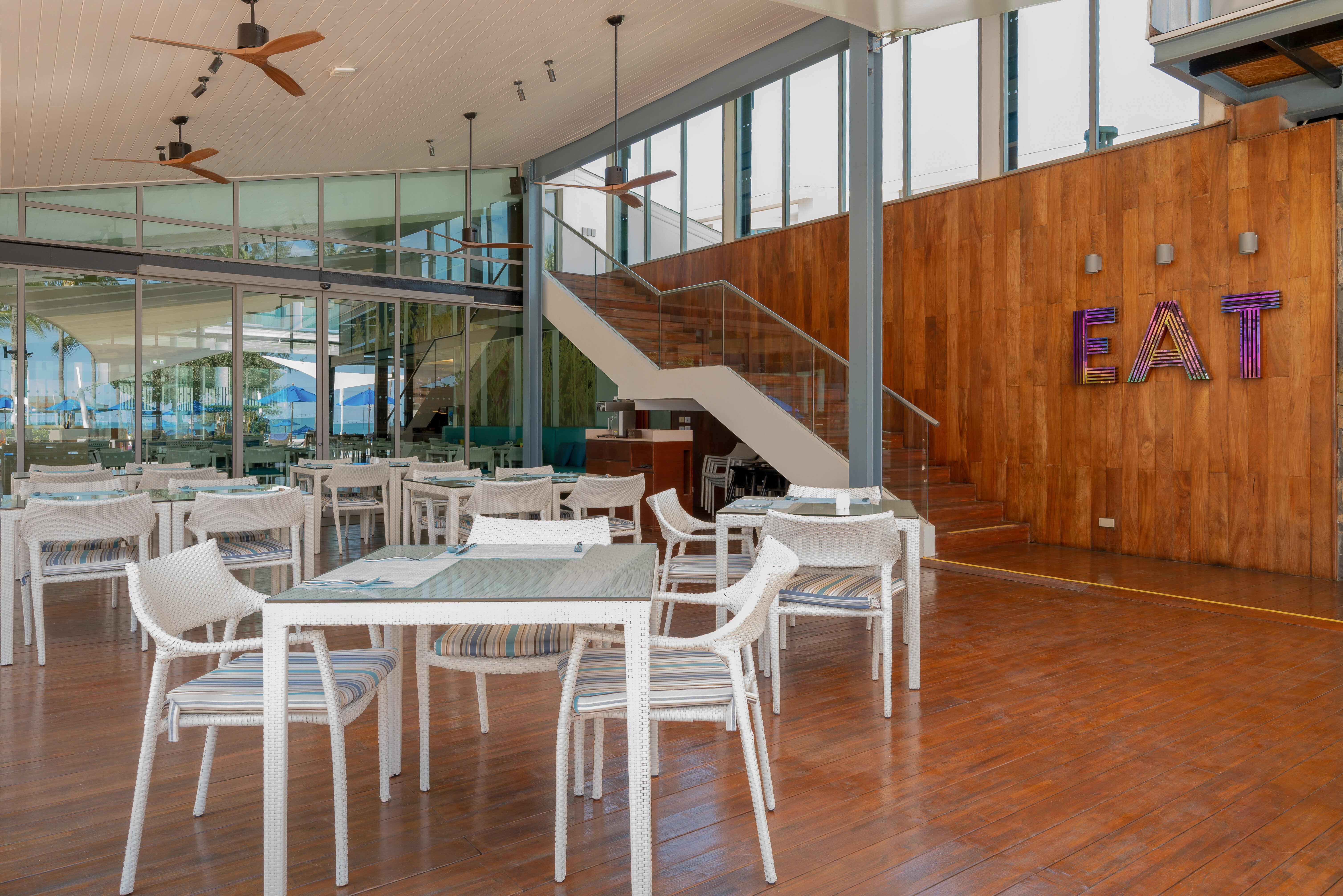 Thailand Koh Samui OZO Chaweng Samui EAT Restaurant