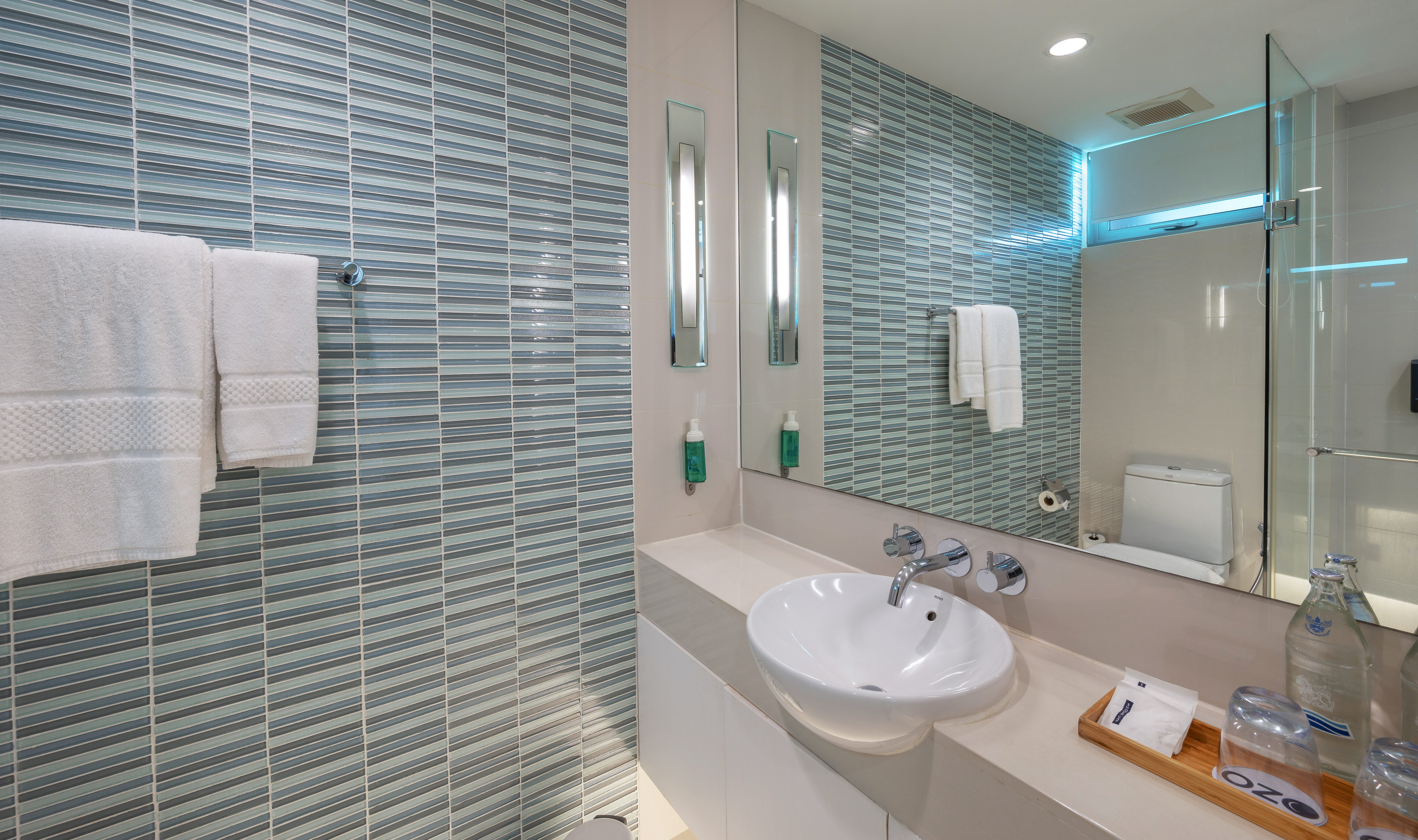 Thailand Koh Samui OZO Chaweng Badkamer