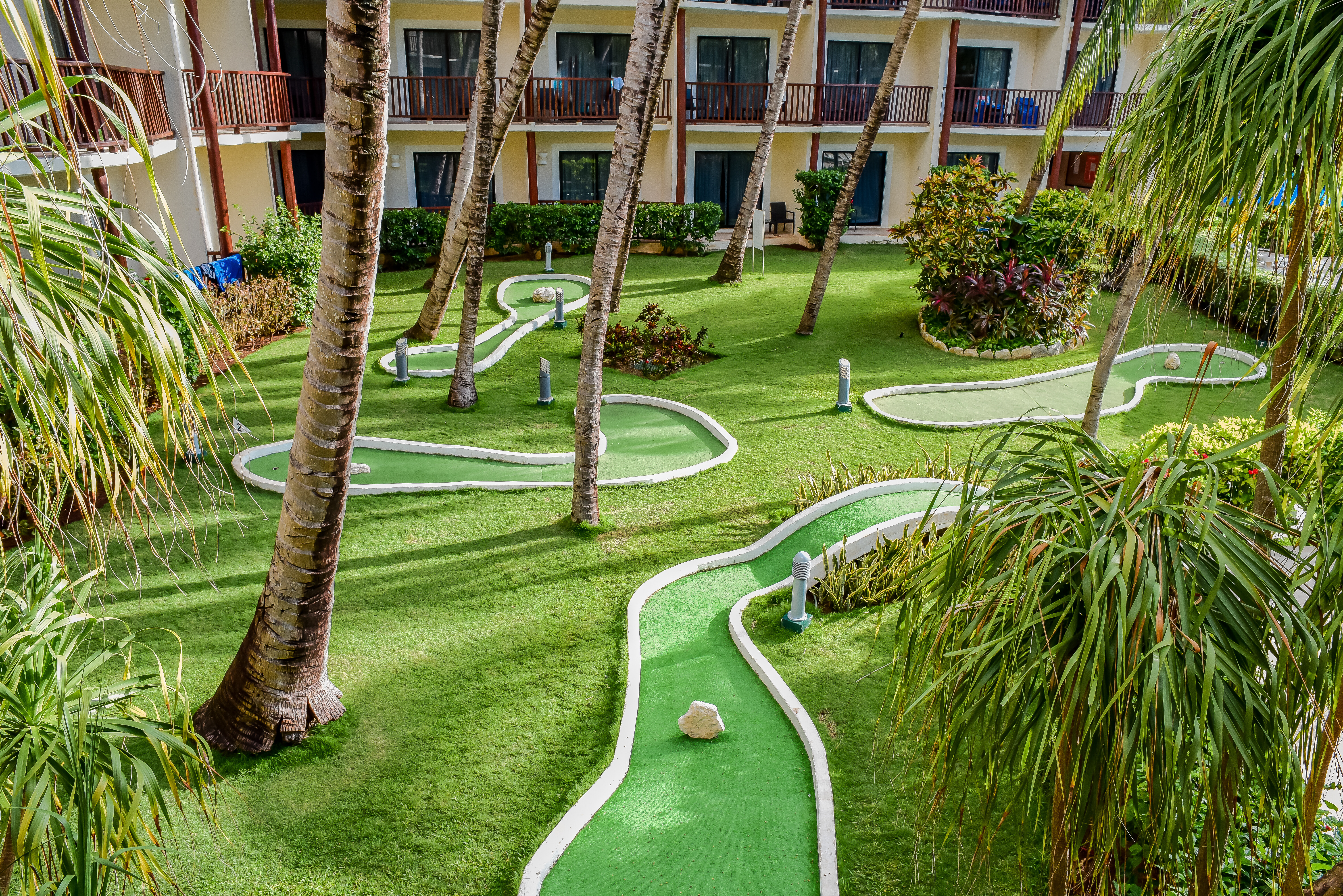 Mexico Yucatan Playa del Carmer The Reef Coco Beach Minigolf