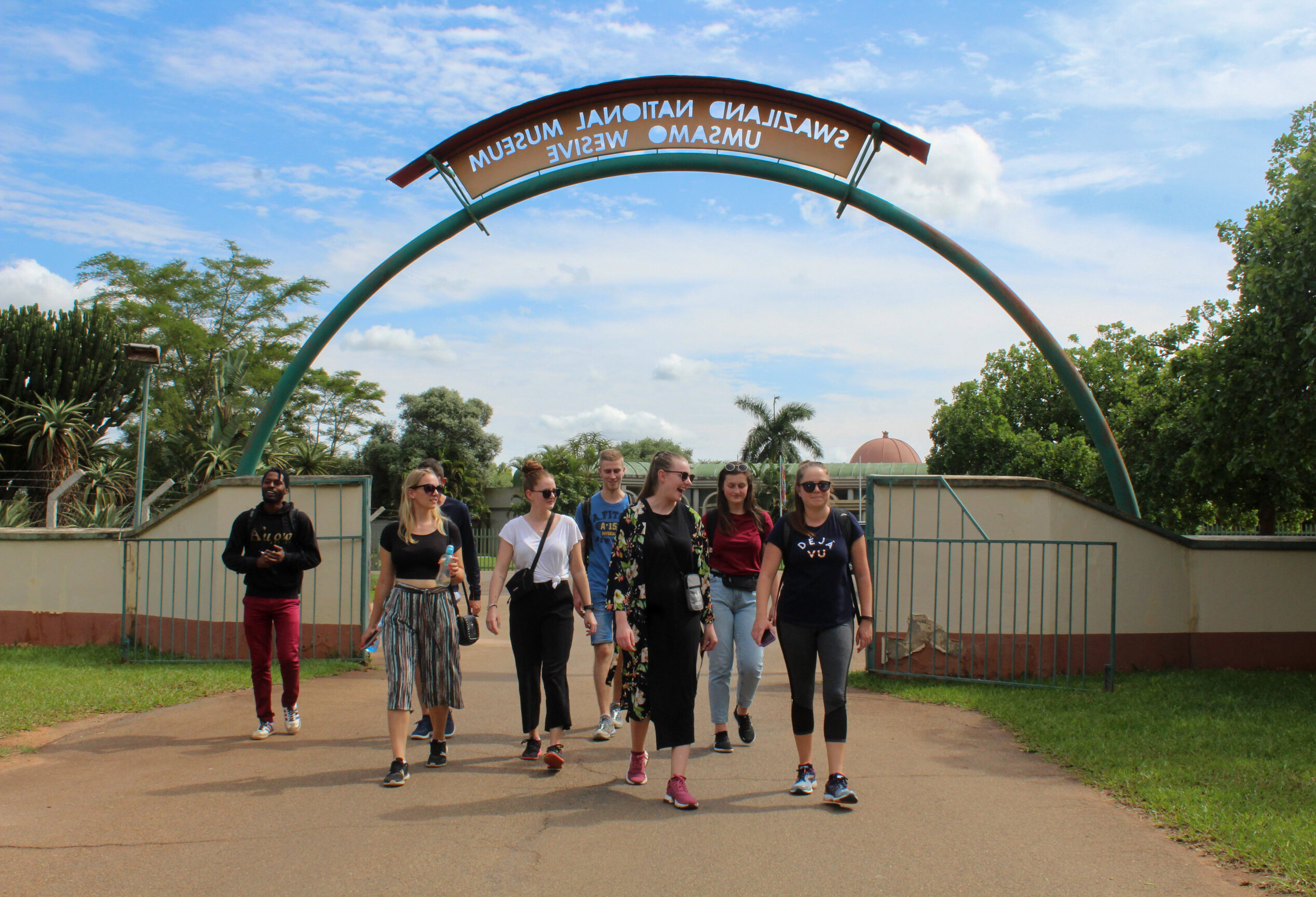 Bezoek aan museum tijdens Lobamba tour