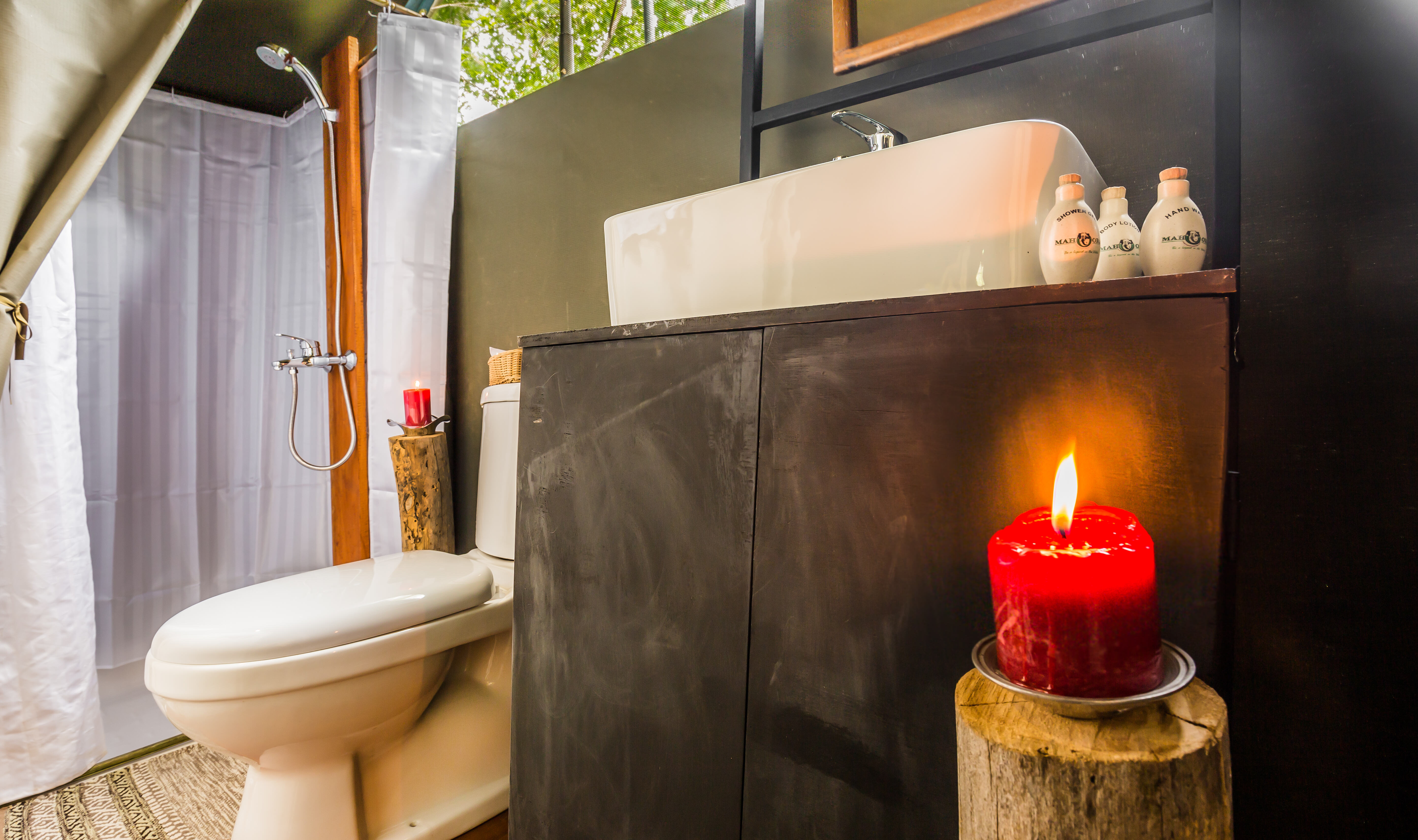 Toilet in tent Mahoora NP Sri Lanka