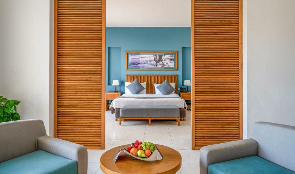 Oman Jebel Sifah Sifawy Boutique Hotel Deluxe Suite Pool View