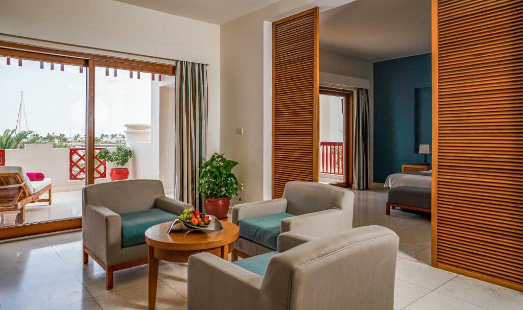 Oman Jebel Sifah Sifawy Boutique Hotel Deluxe Suite Pool View