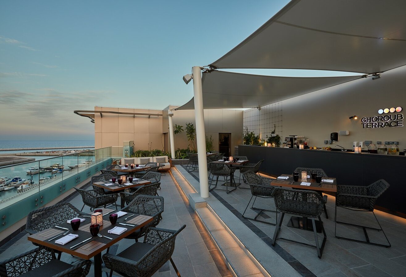Oman Muscat Mysk Al Mouj Hotel Rooftop Terras