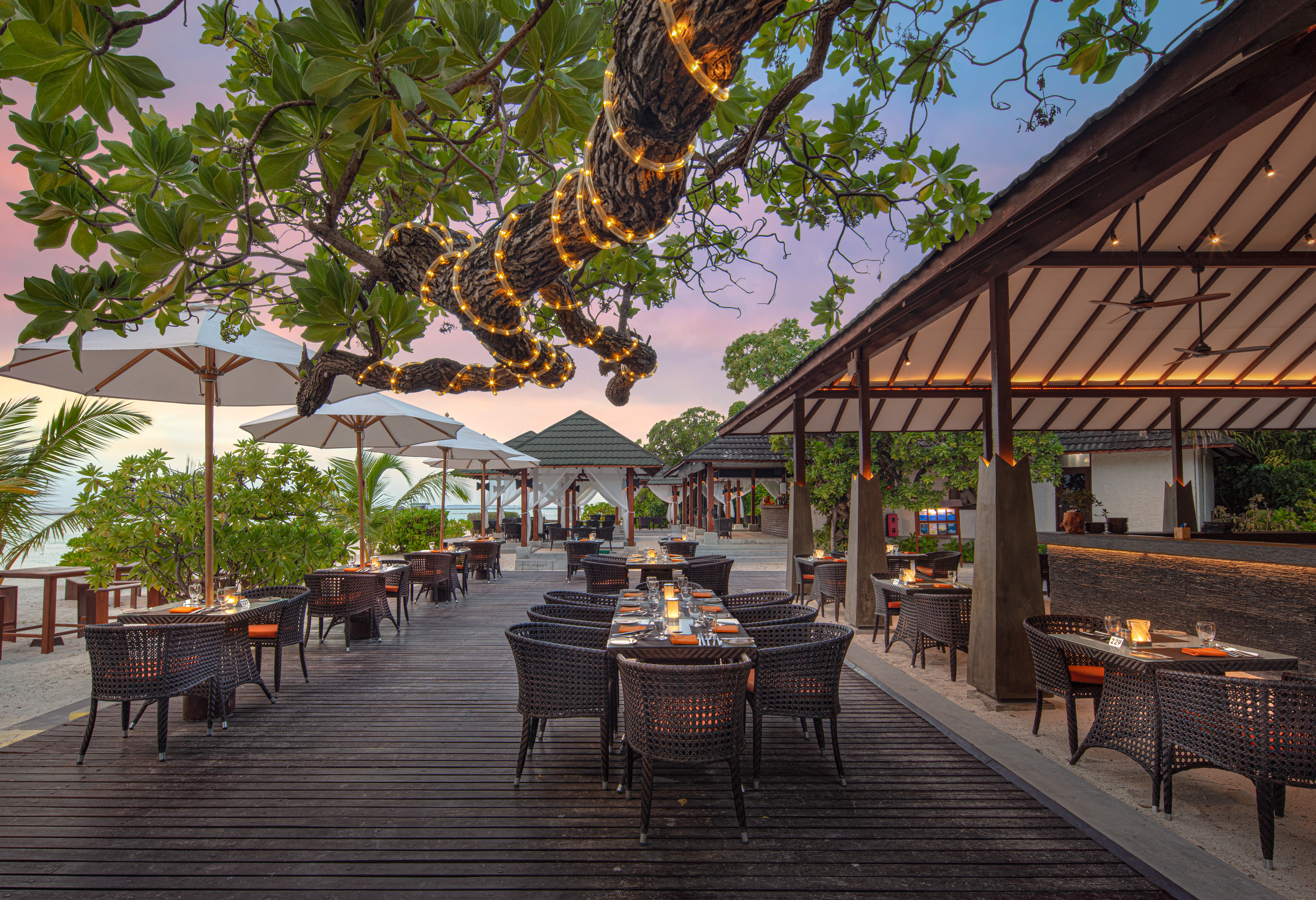 Malediven Adaaran Select Meedhupparu Restaurant