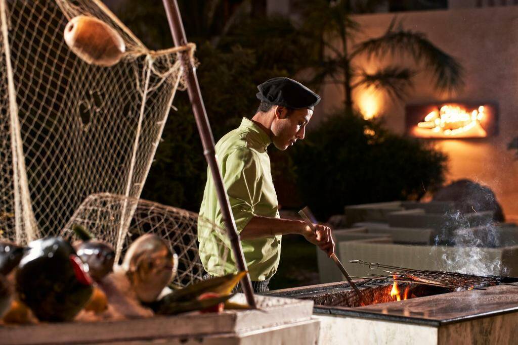 Oman Salalah Juweira Boutique Hotel Barbecue