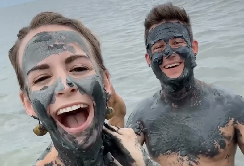 Modderbad Baan Laem Village