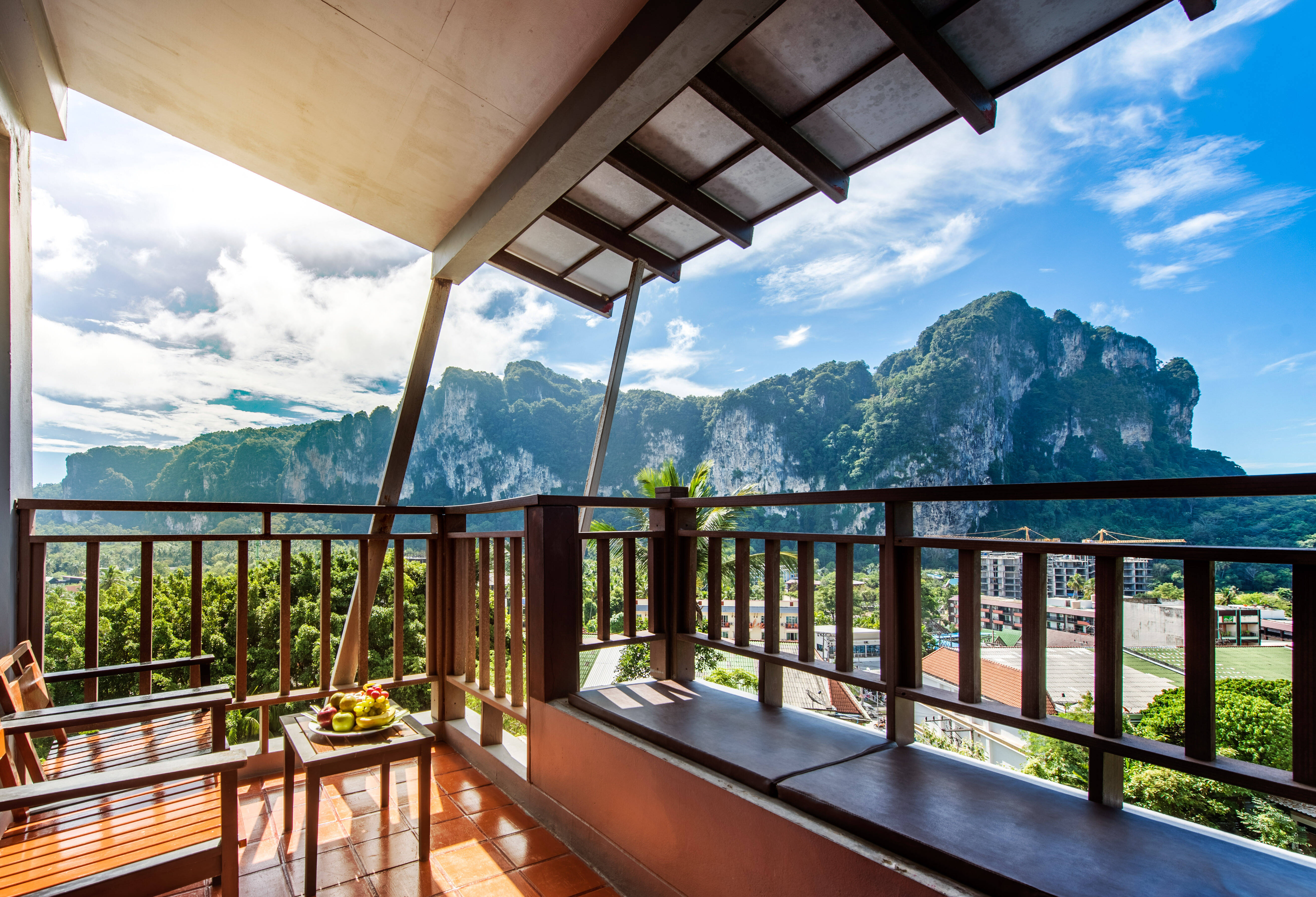 Krabi Cha-Da uitzicht over de omgeving