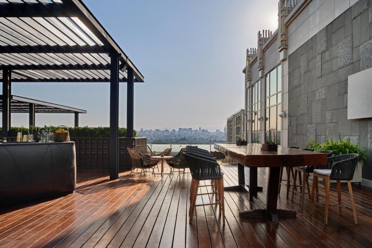China Beijing New World Hotel Rooftop Bar