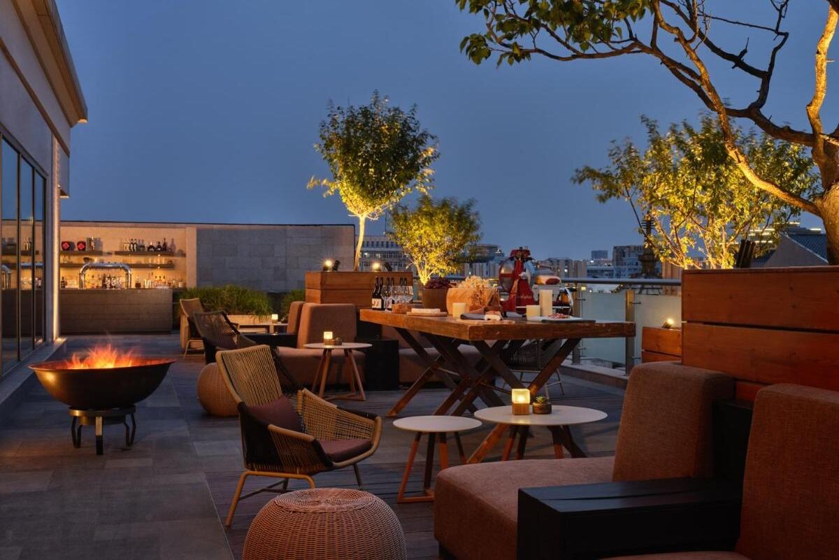 China Beijing New World Hotel Rooftop Bar