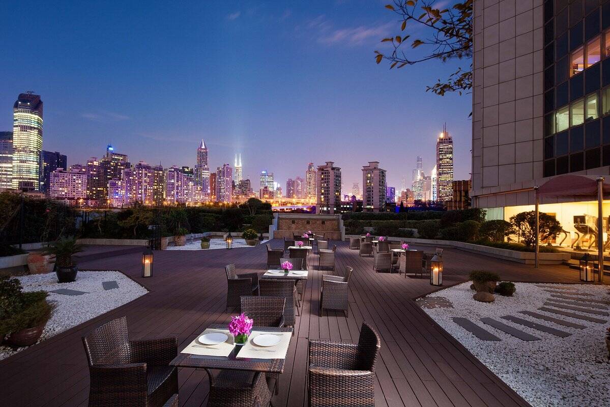 China Shanghai Jin Jiang Tower Hotel Terras