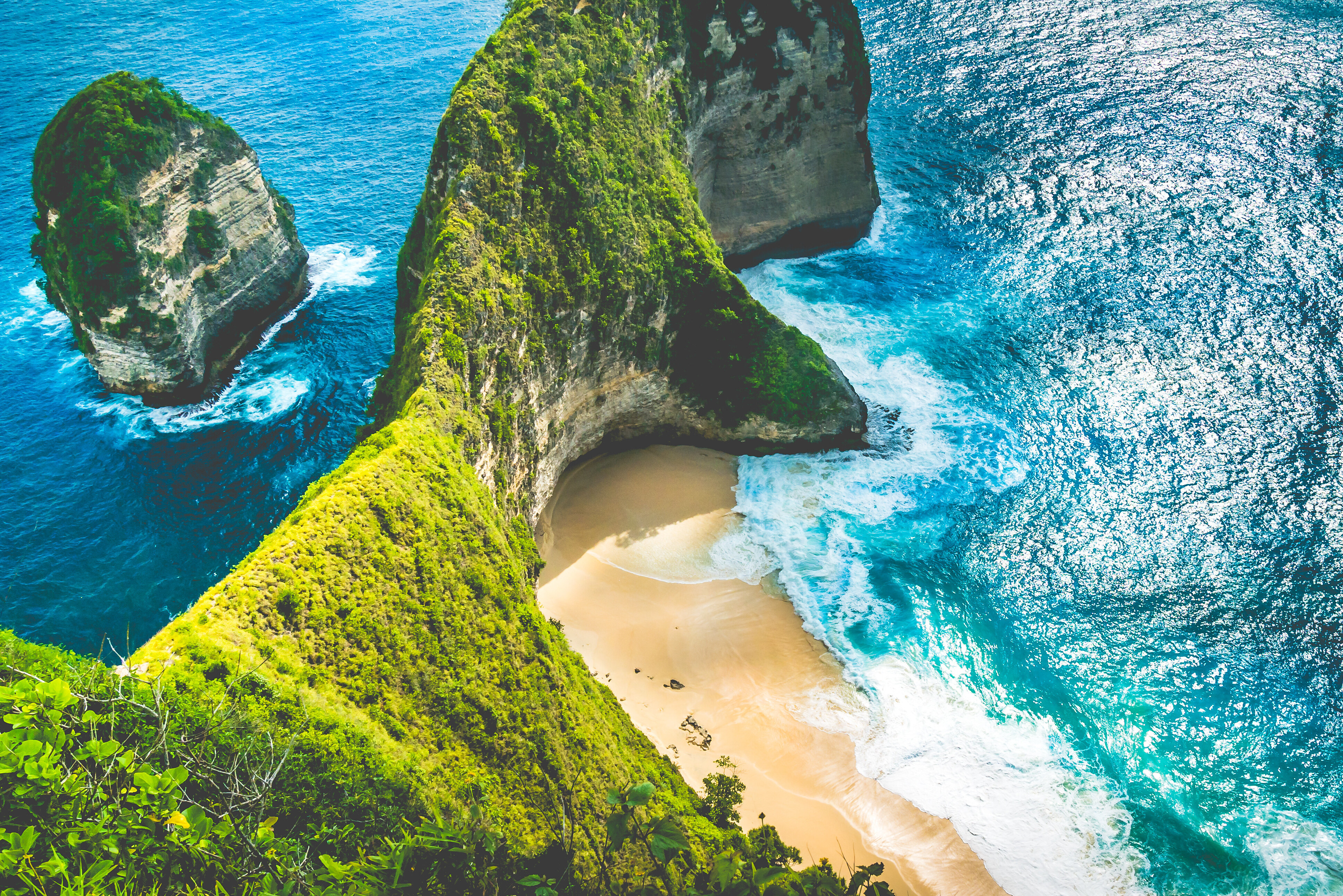 Bezoek Kelingking Beach op Nusa Penida in Indonesie