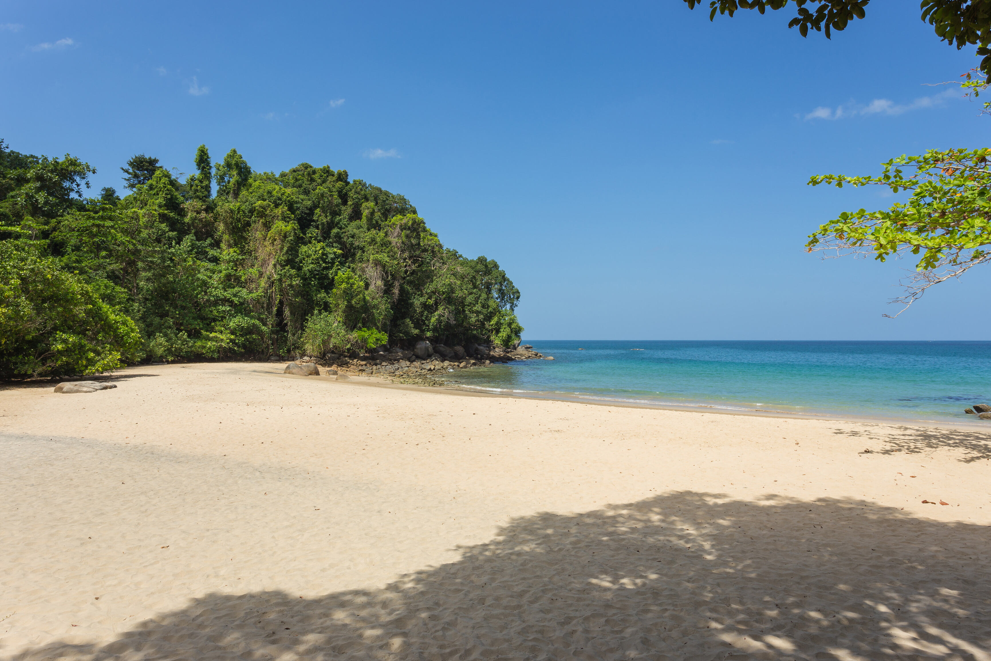 Rustig strand van Khao Lak