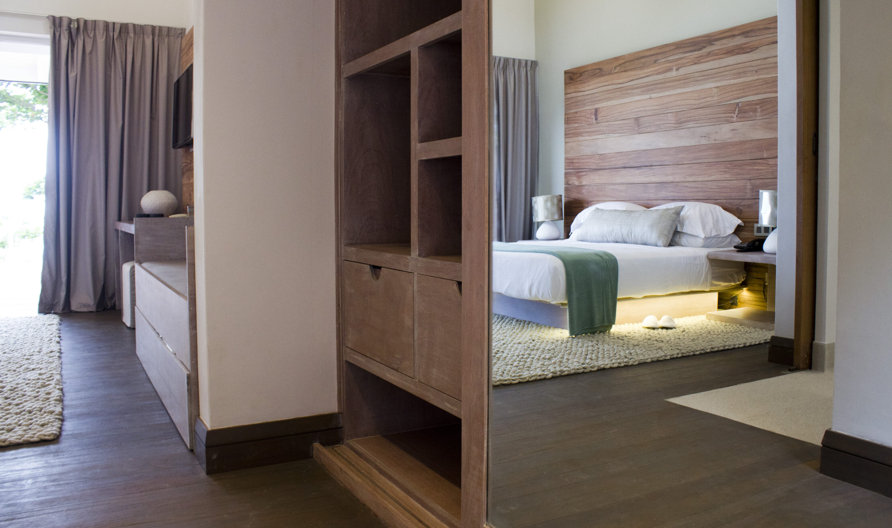 Seychellen Mahe CaranaBeach Hotel Oceanview Chalet