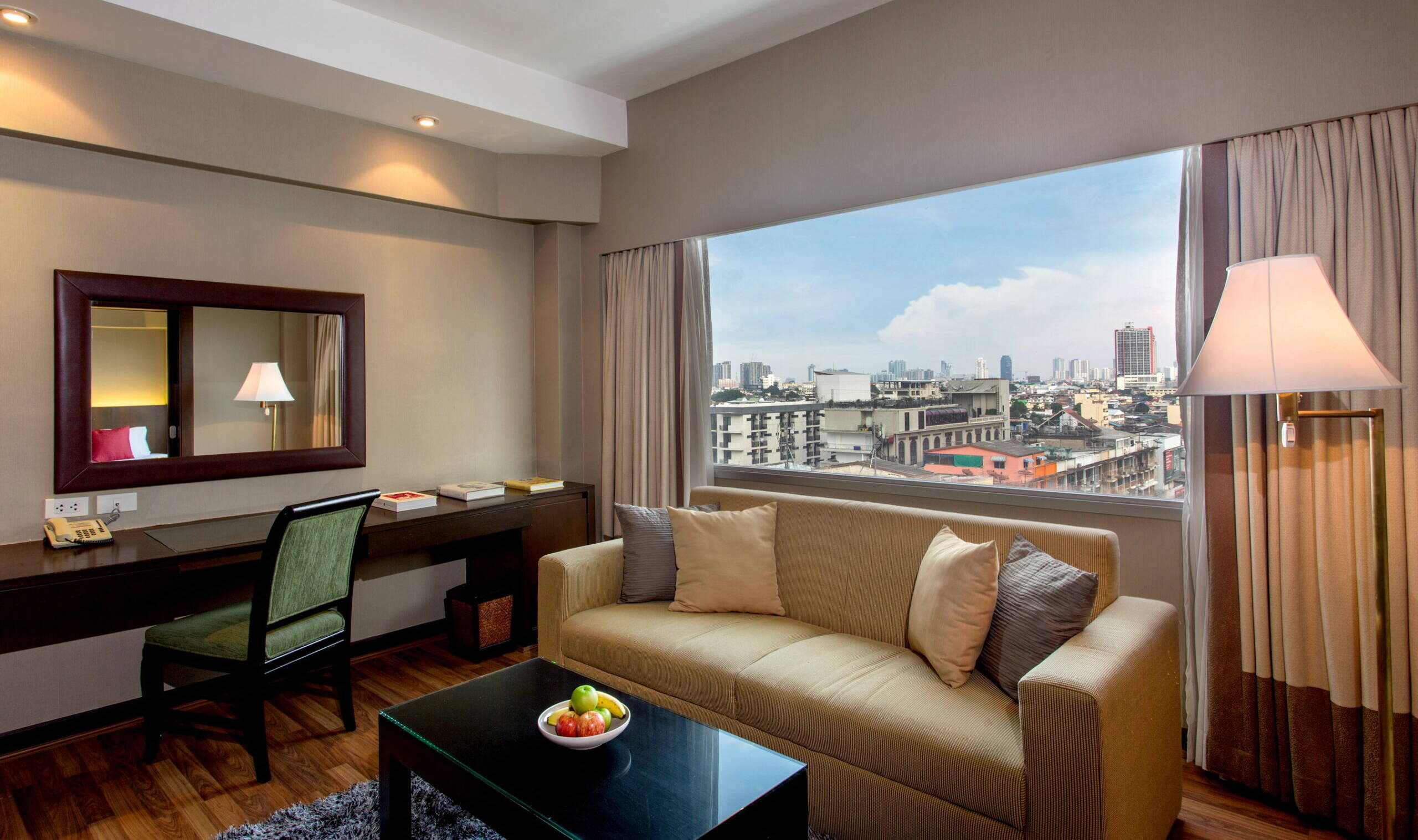 Thailand Bangkok Ramada Plaza Menam Riverside Plaza City View Suite