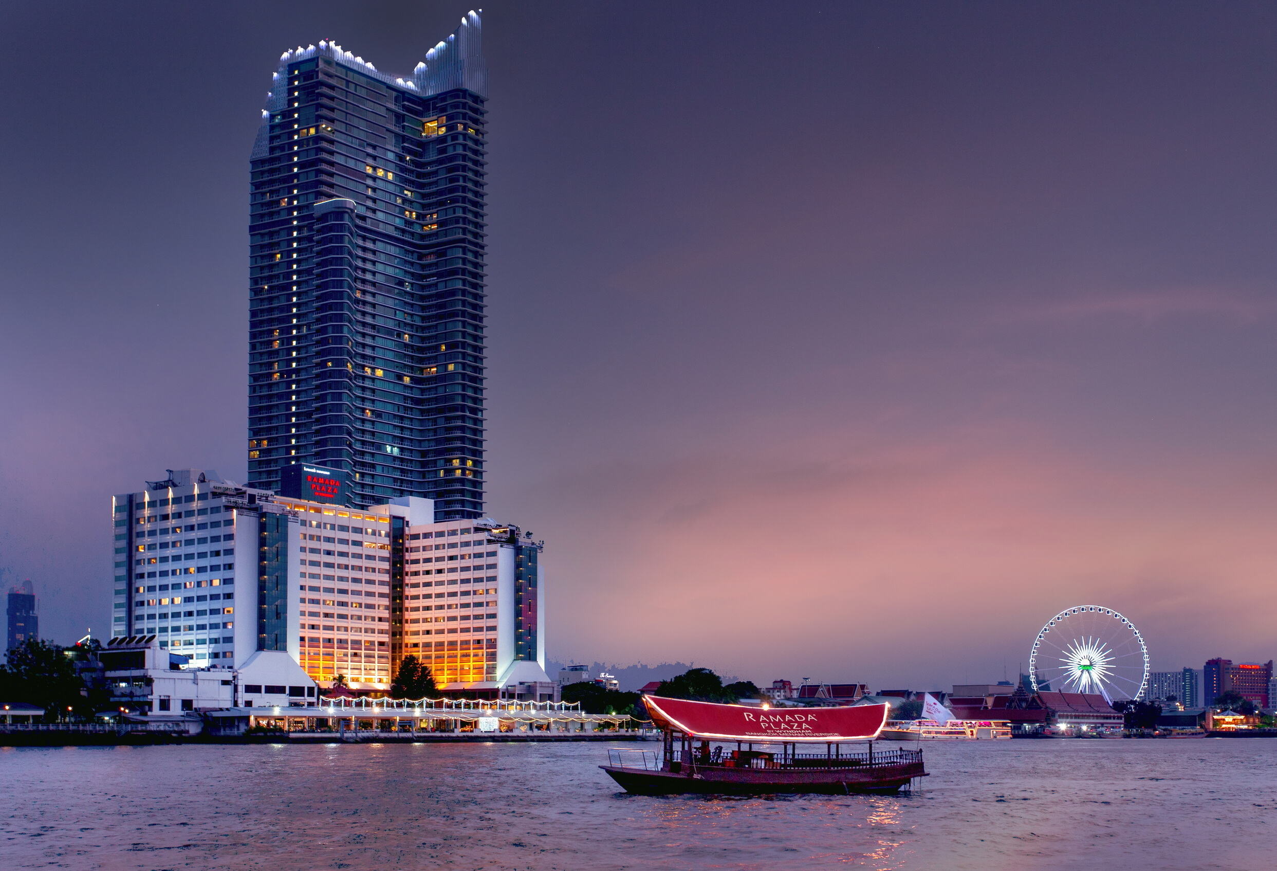 Thailand Bangkok Ramada Plaza Menam Riverside Facade