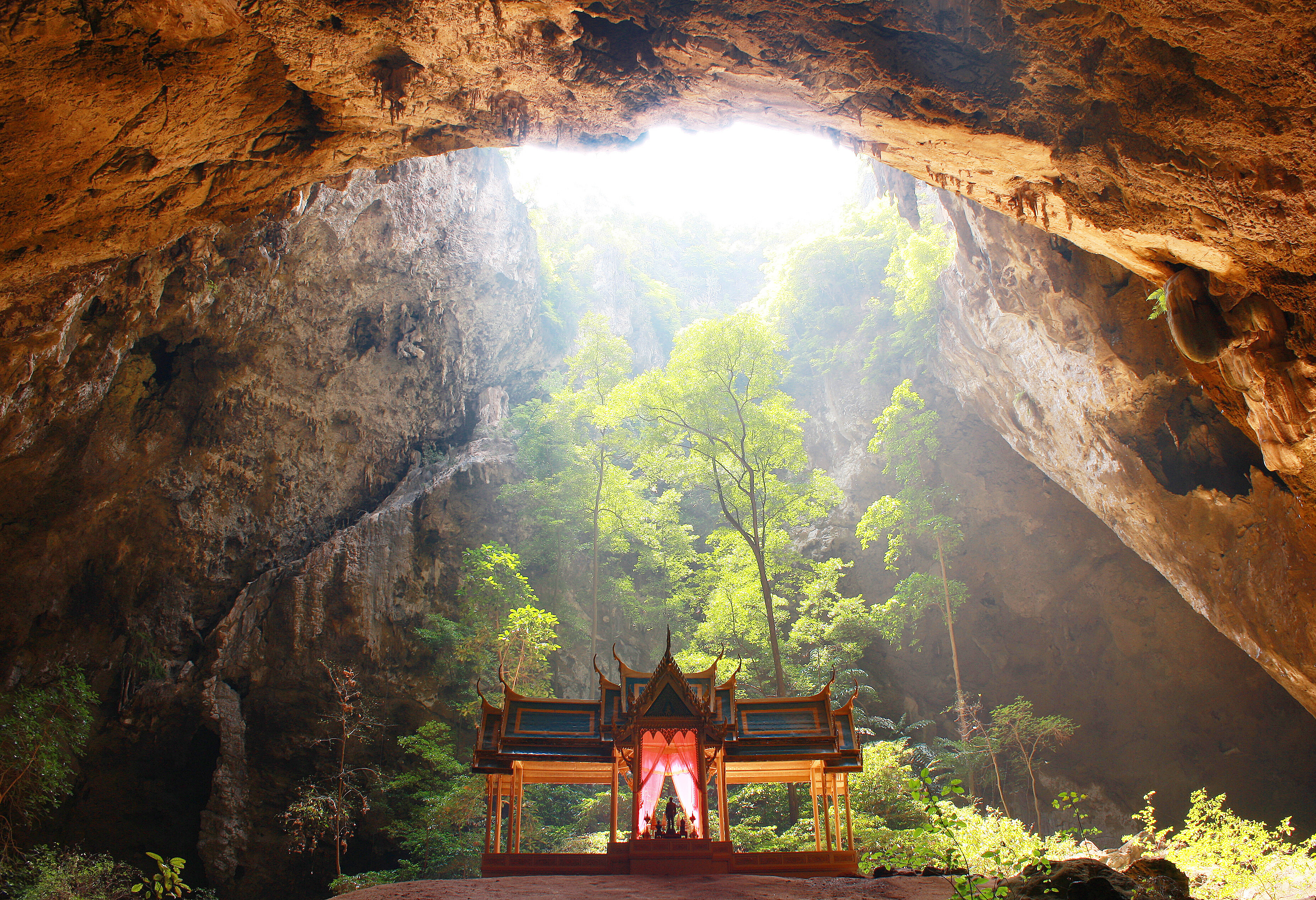 Tempel in sam roi yod nationaal park