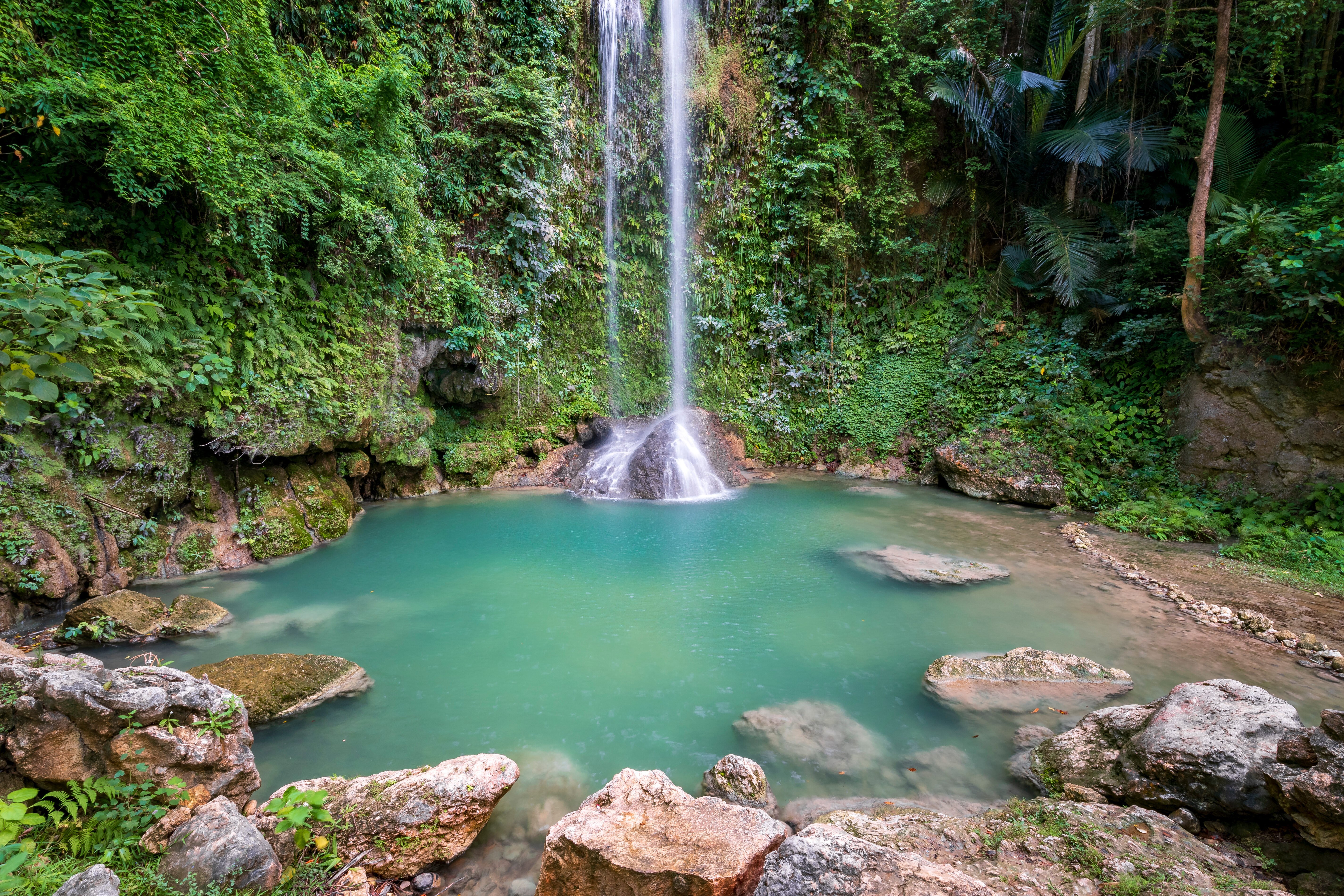 Waterval in het Badian nationale park