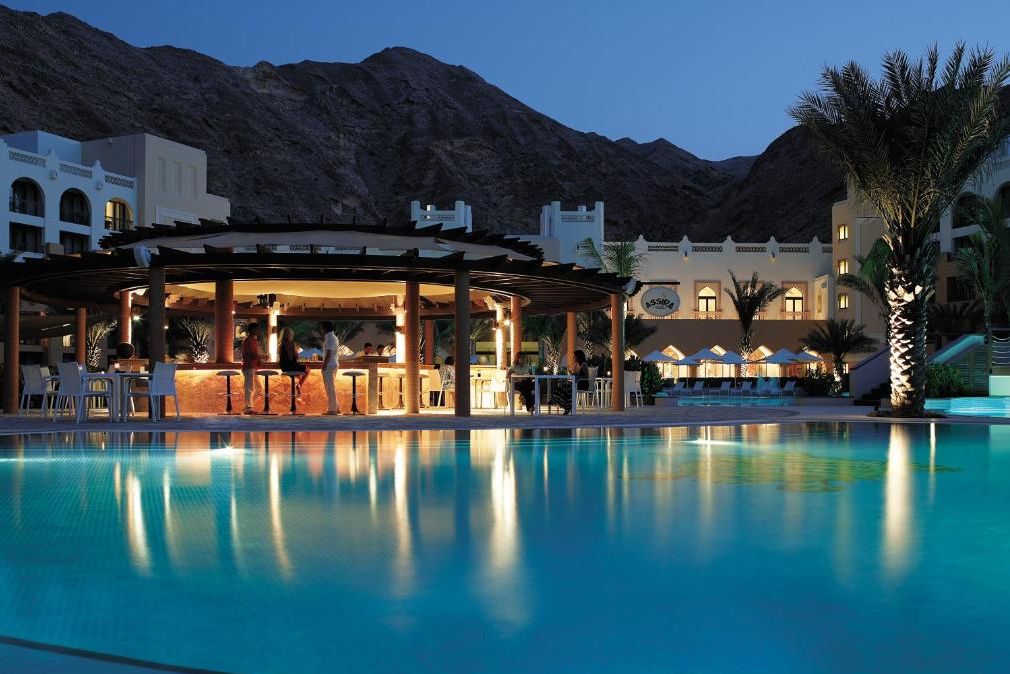 Oman Muscat DoubleTree by Hilton Al Waha Bar