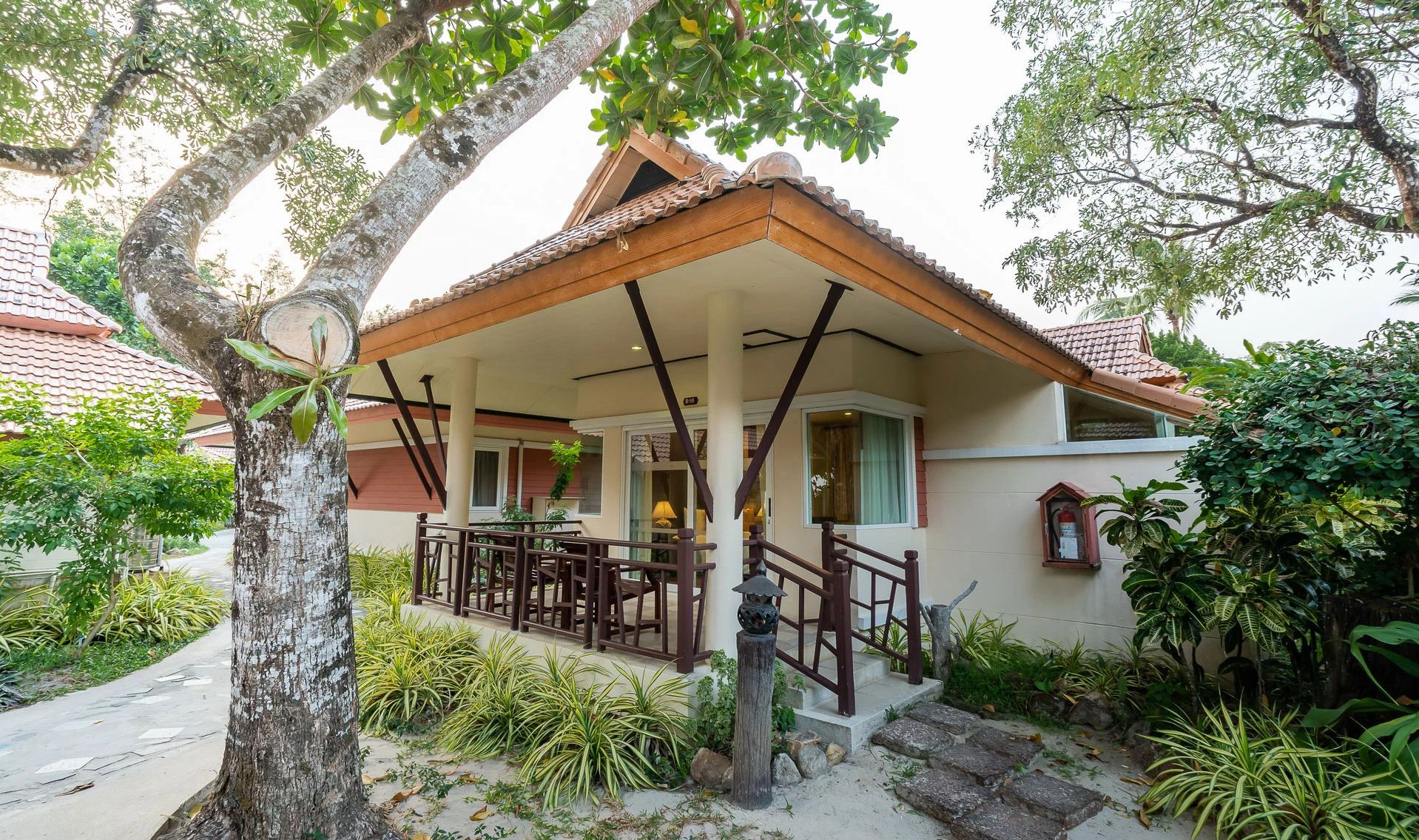 Thailand Koh Chang Paradise Resort Deluxe Bungalow