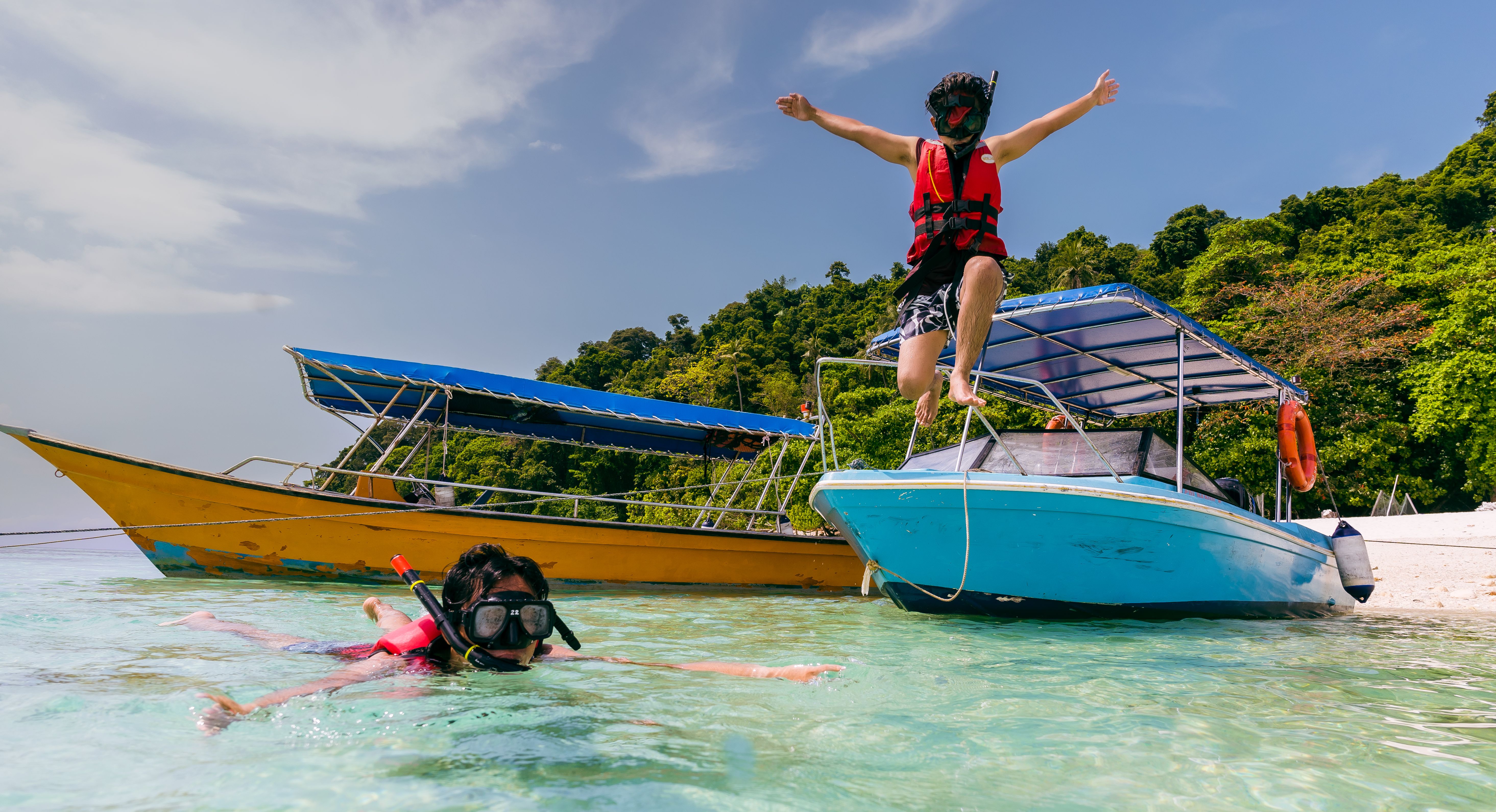 Maleisie-Tioman-Zee-Boot-Strand
