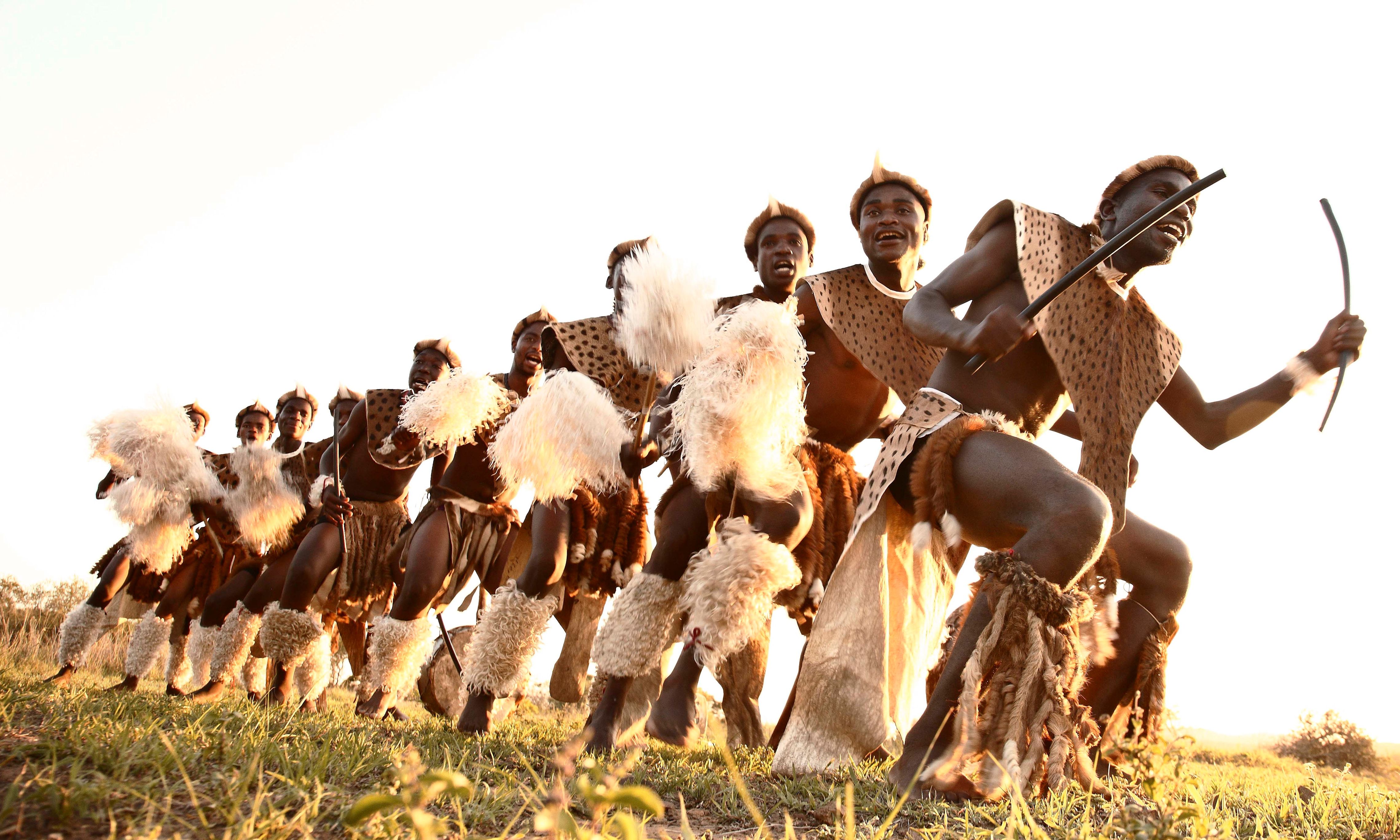 Zuid-Afrika-Phinda-Private-Game-Reserve-Phinda-Zuka-Lodge-Traditionele-Dans