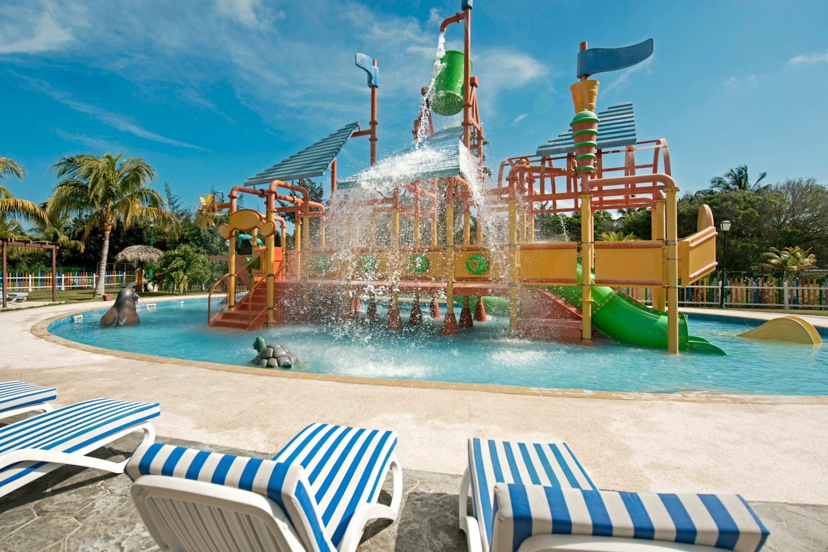 Kinderzwembad met waterparkje in het Iberostar Selection Varadero in Cuba