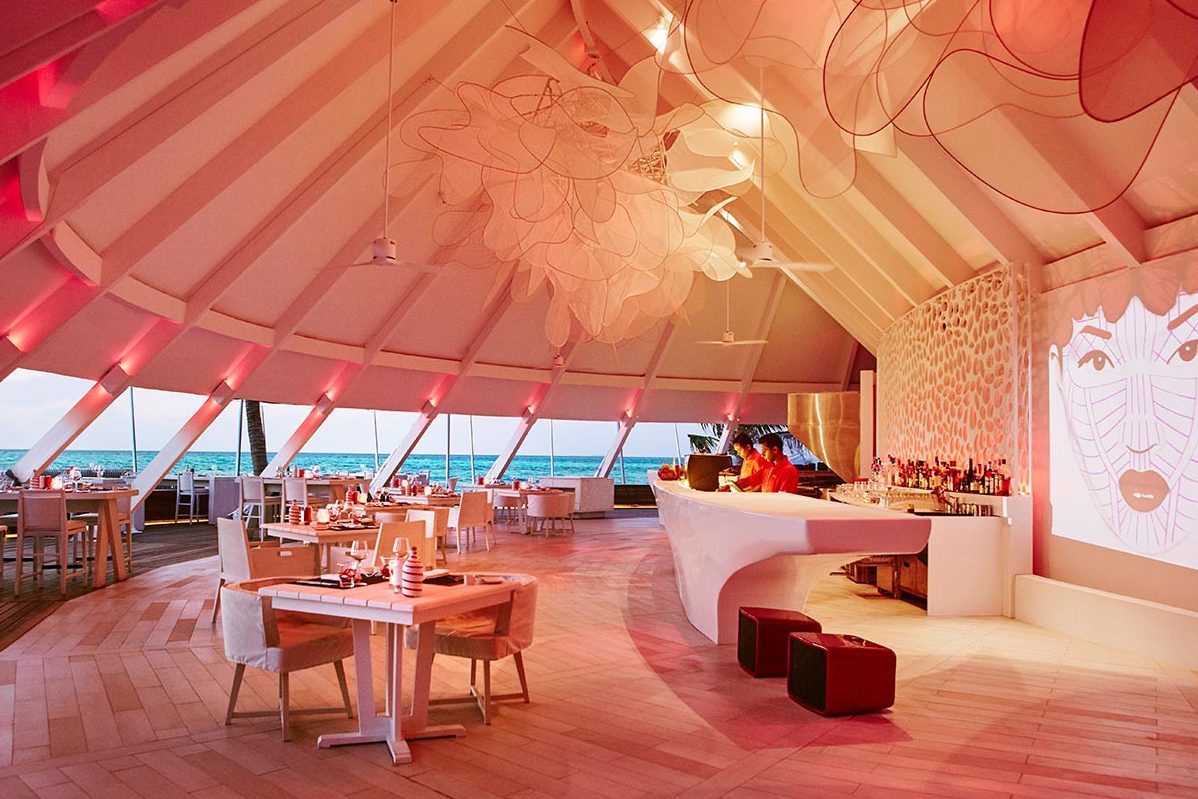 malediven-lux-south-ari-atol-beach-bar-en-restaurant
