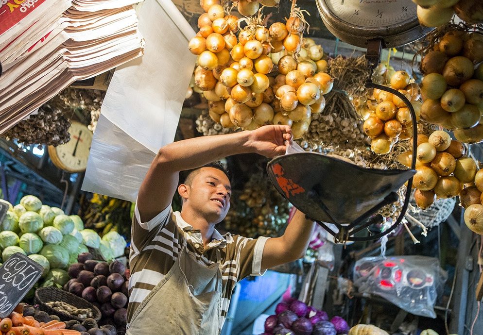 Werken op de centrale markt van San Jose, Costa Rica