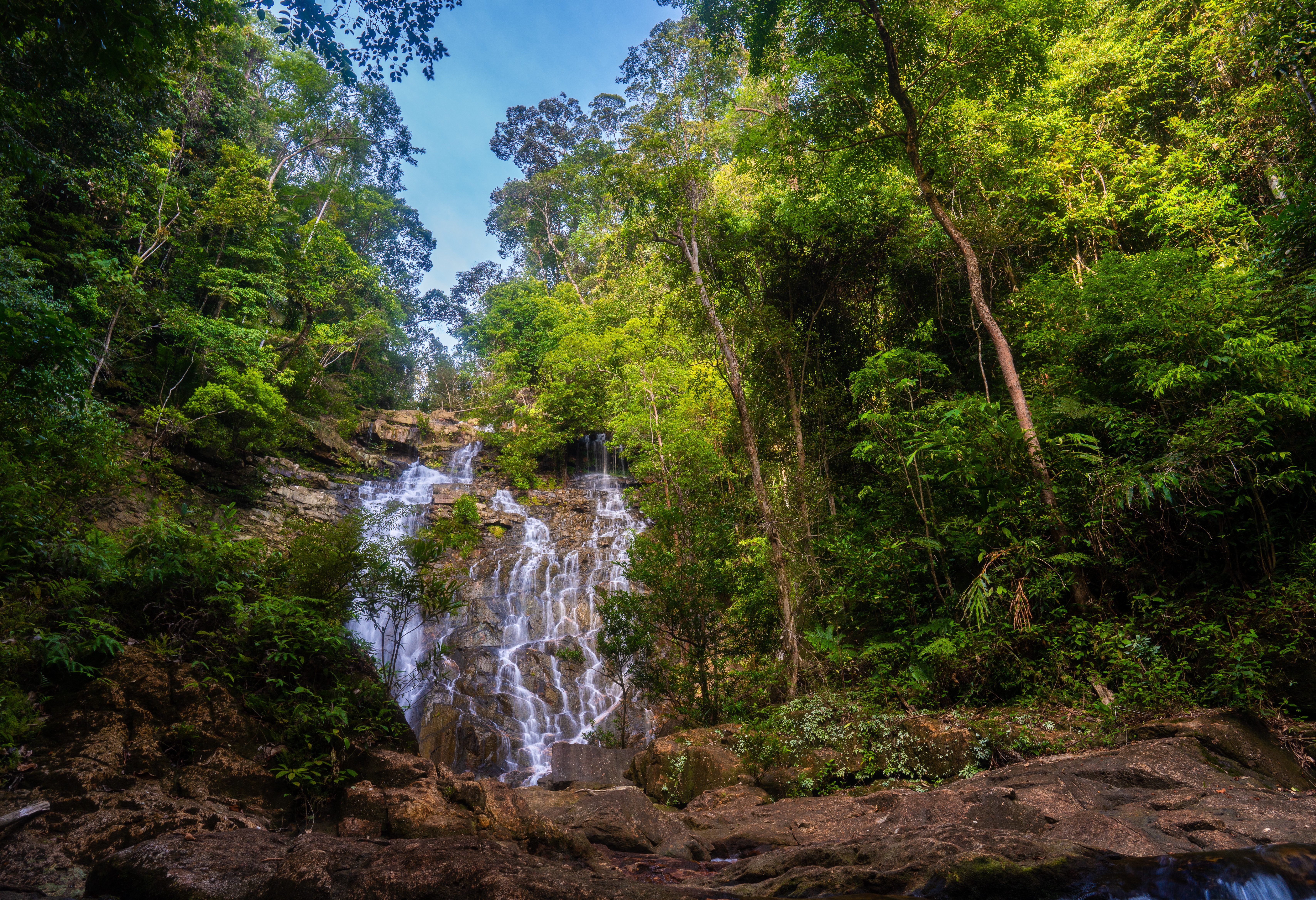 Mahkota waterval bij Rompin Rainforest Lodge in Maleisie