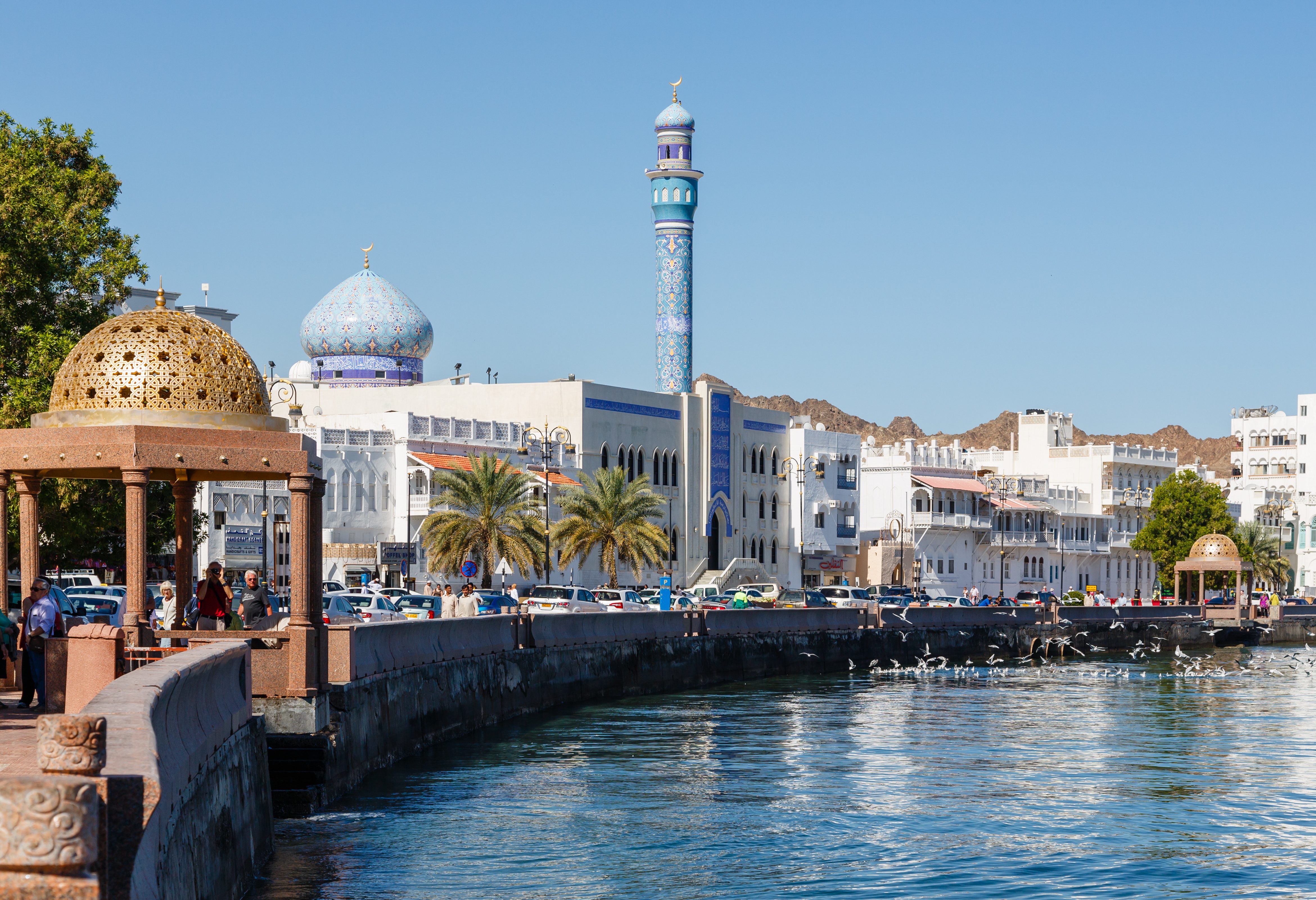 De promenade Corniche bij Muttrah in Muscat Oman