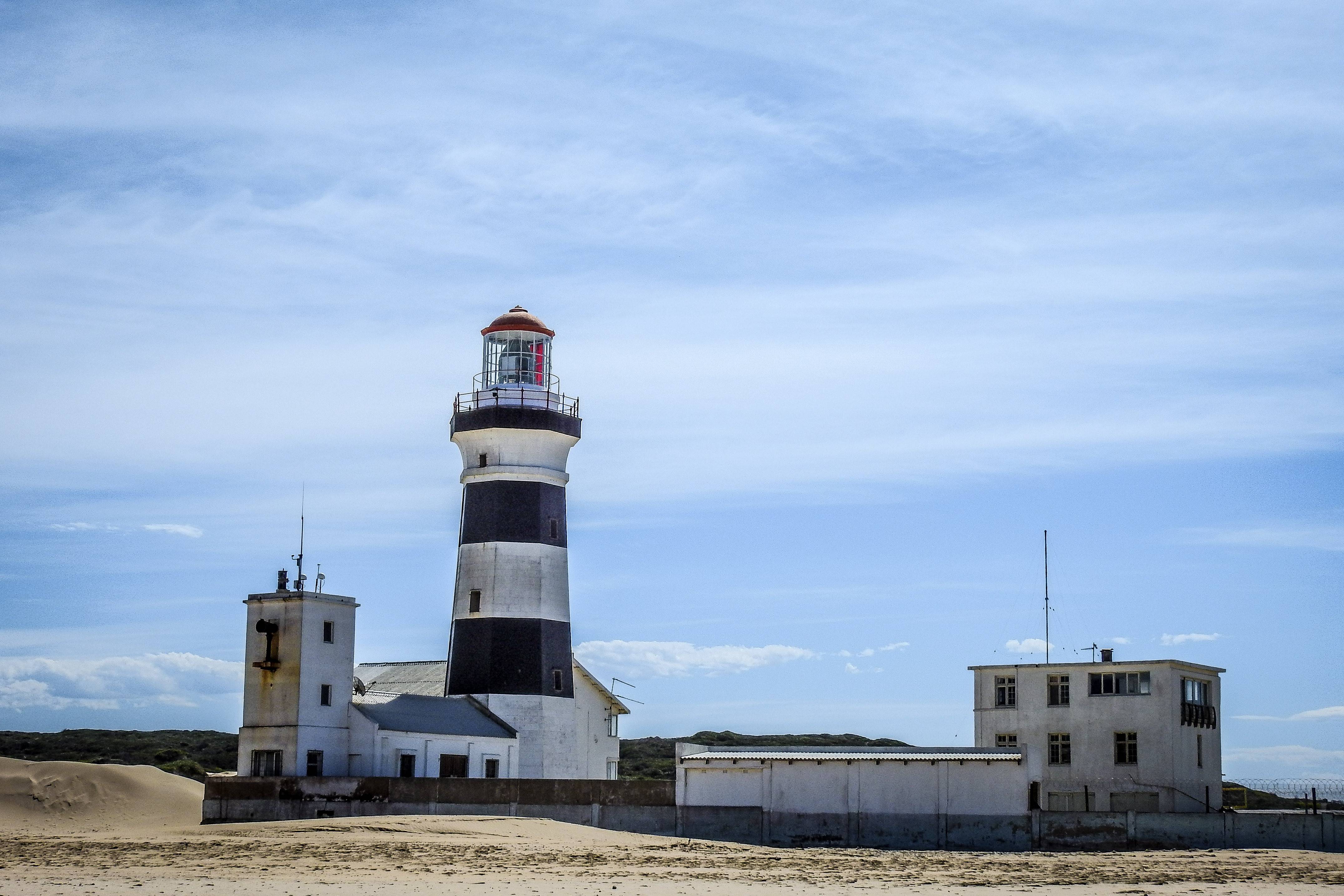 Zuid-Afrika-Port-Elizabeth-vuurtoren-van-Cape-Recife-vuurtoren-van-afstand