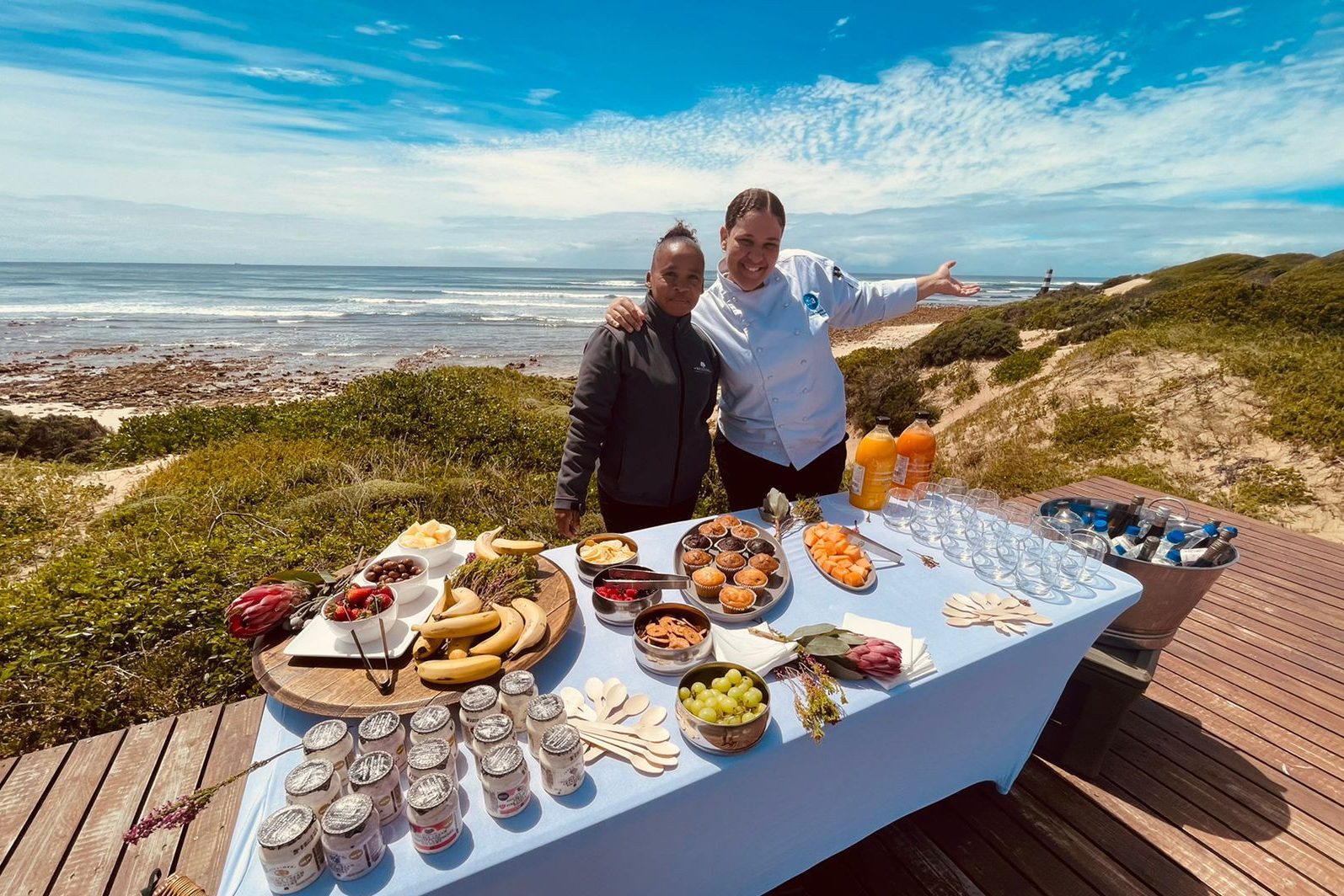 Zuid-Afrika-Port-Elizabeth-vuurtoren-van-Cape-Recife-onbijt-buffet-bij-strand