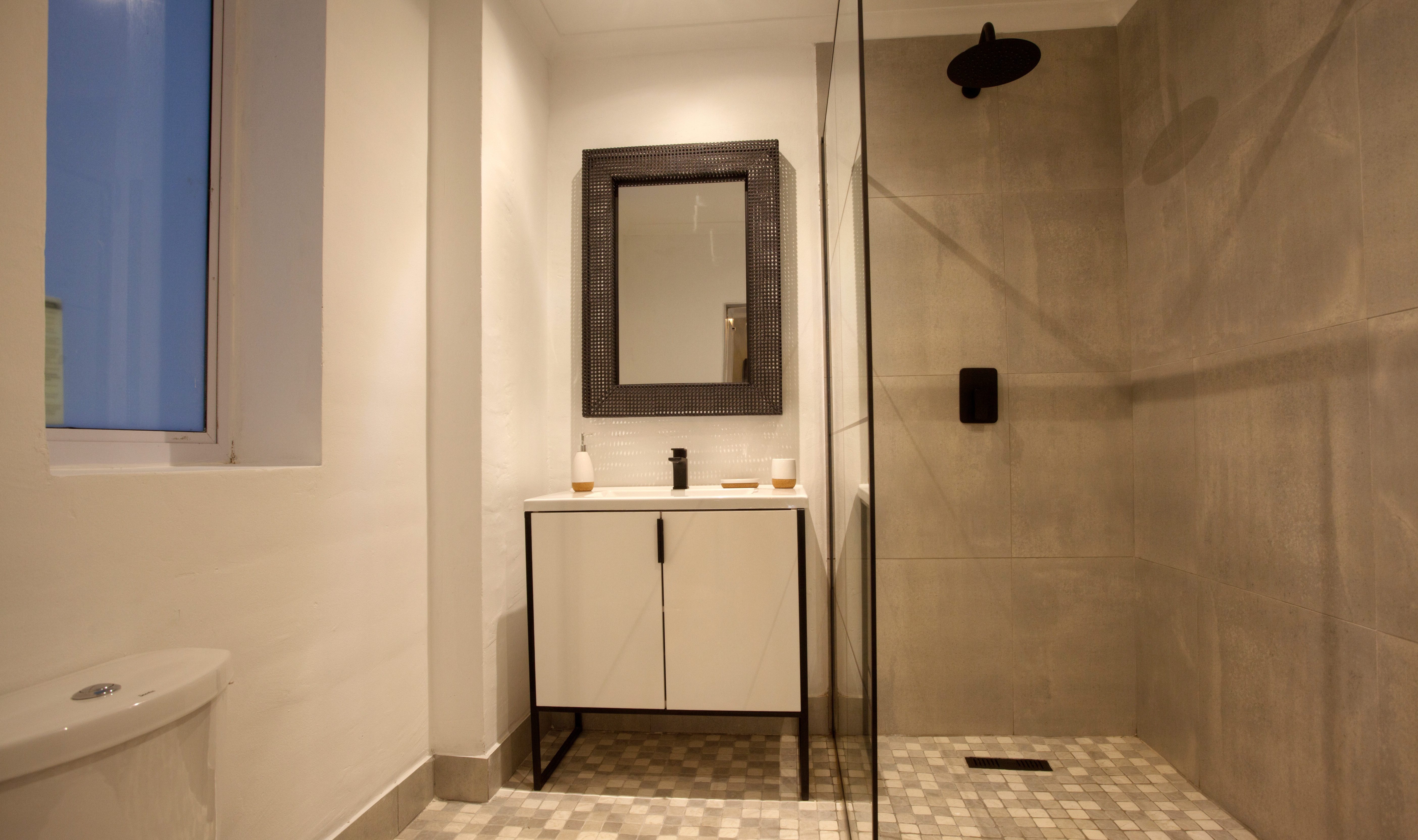 Zuid-Afrika-Port-Elizabeth-vuurtoren-van-Cape-Recife-badkamer-in-villa