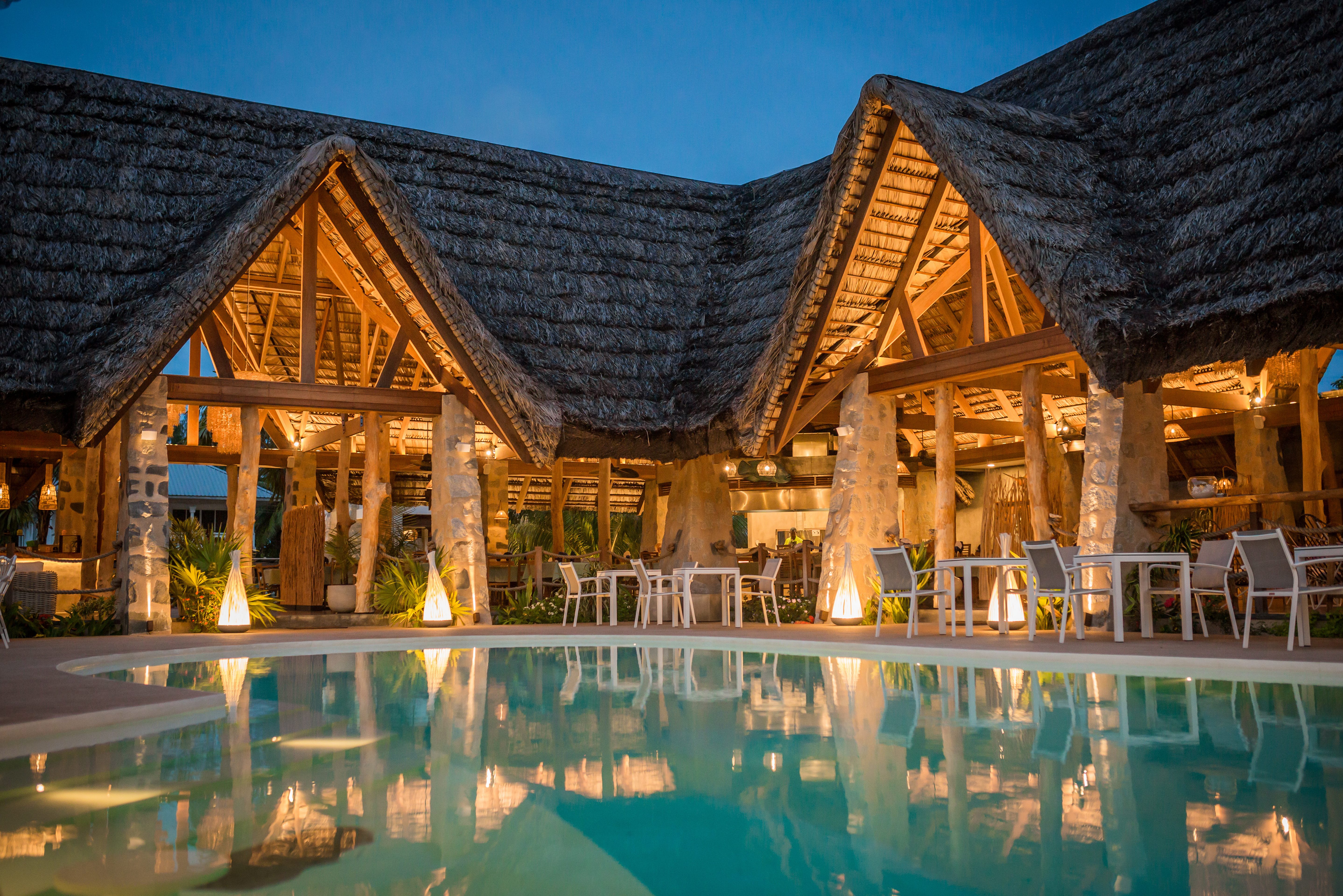 Zwembad van het Les Lauriers Eco Hotel op Praslin in de Seychellen