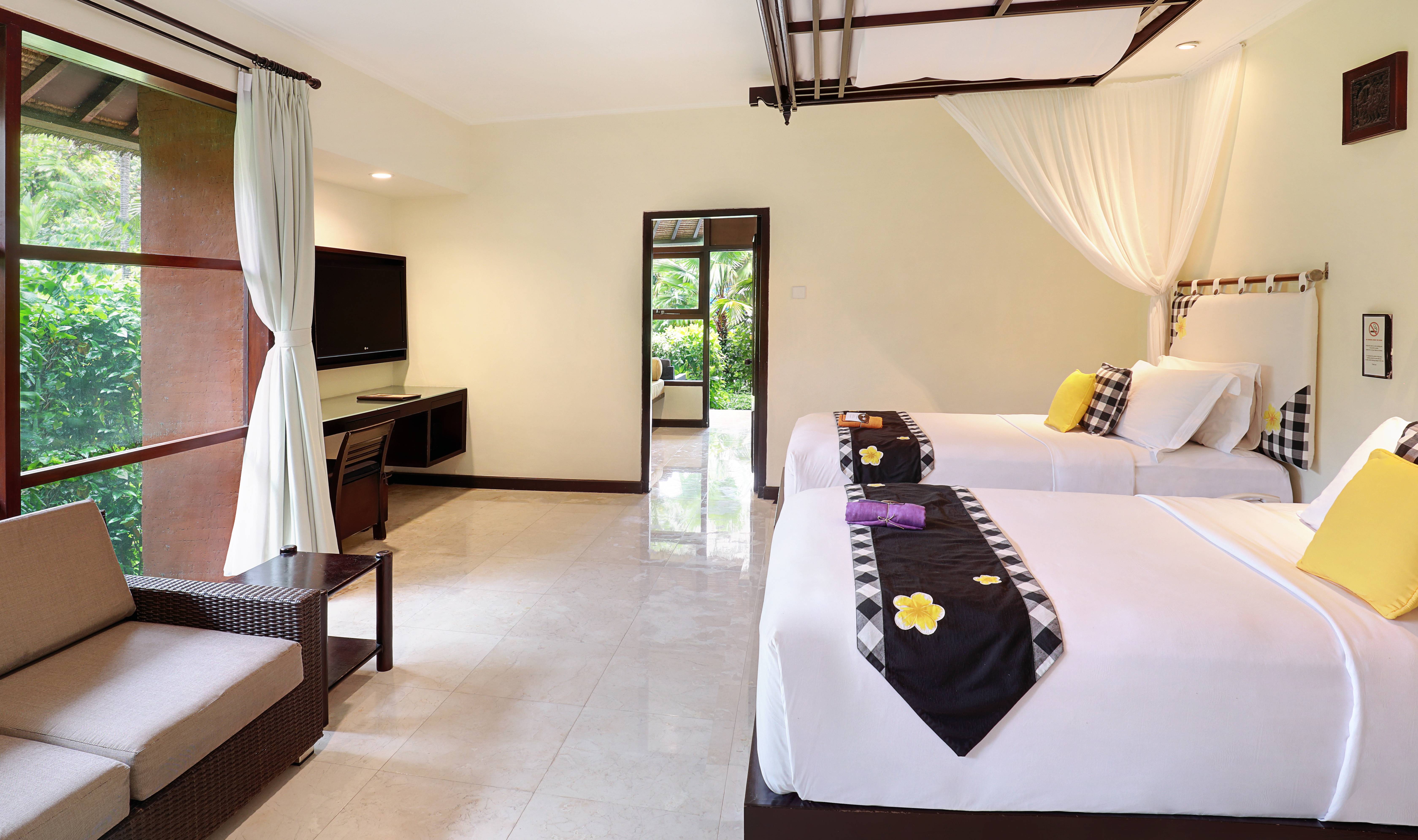 Deluxe Beach Bungalow in het Legian Beach Hotel op Bali in Indonesie