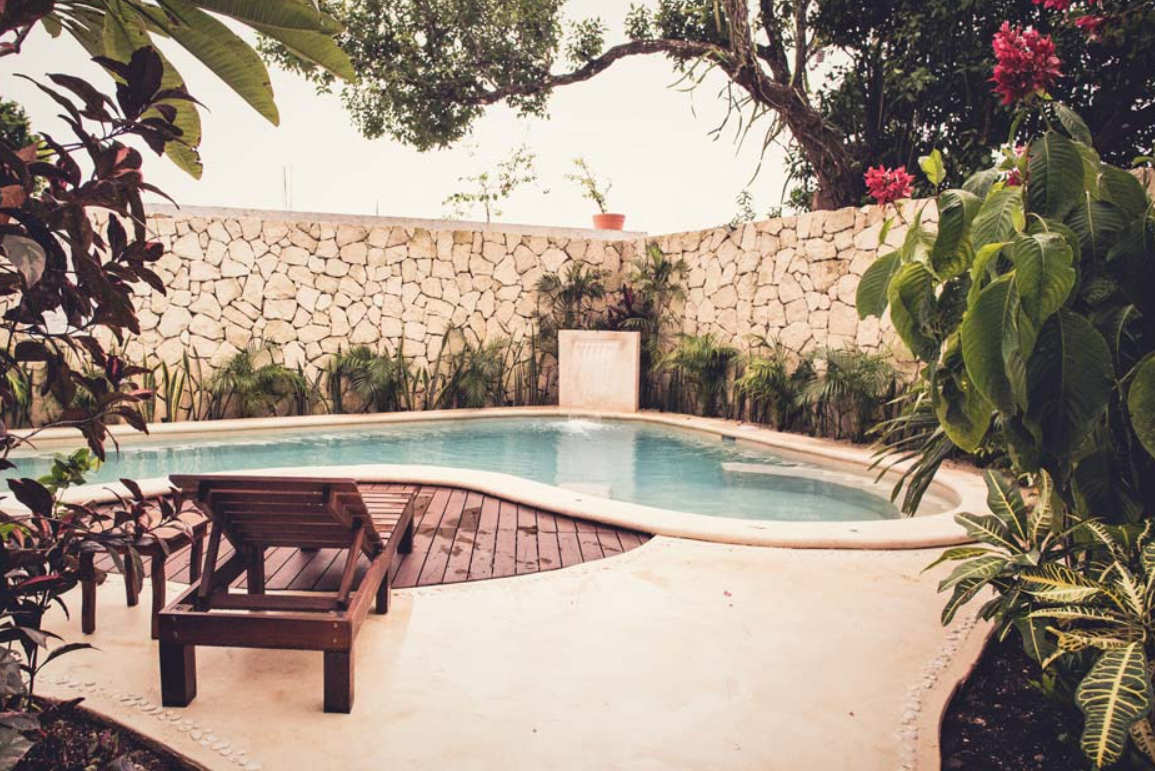 Zwembad van Aires Bacalar in Mexico