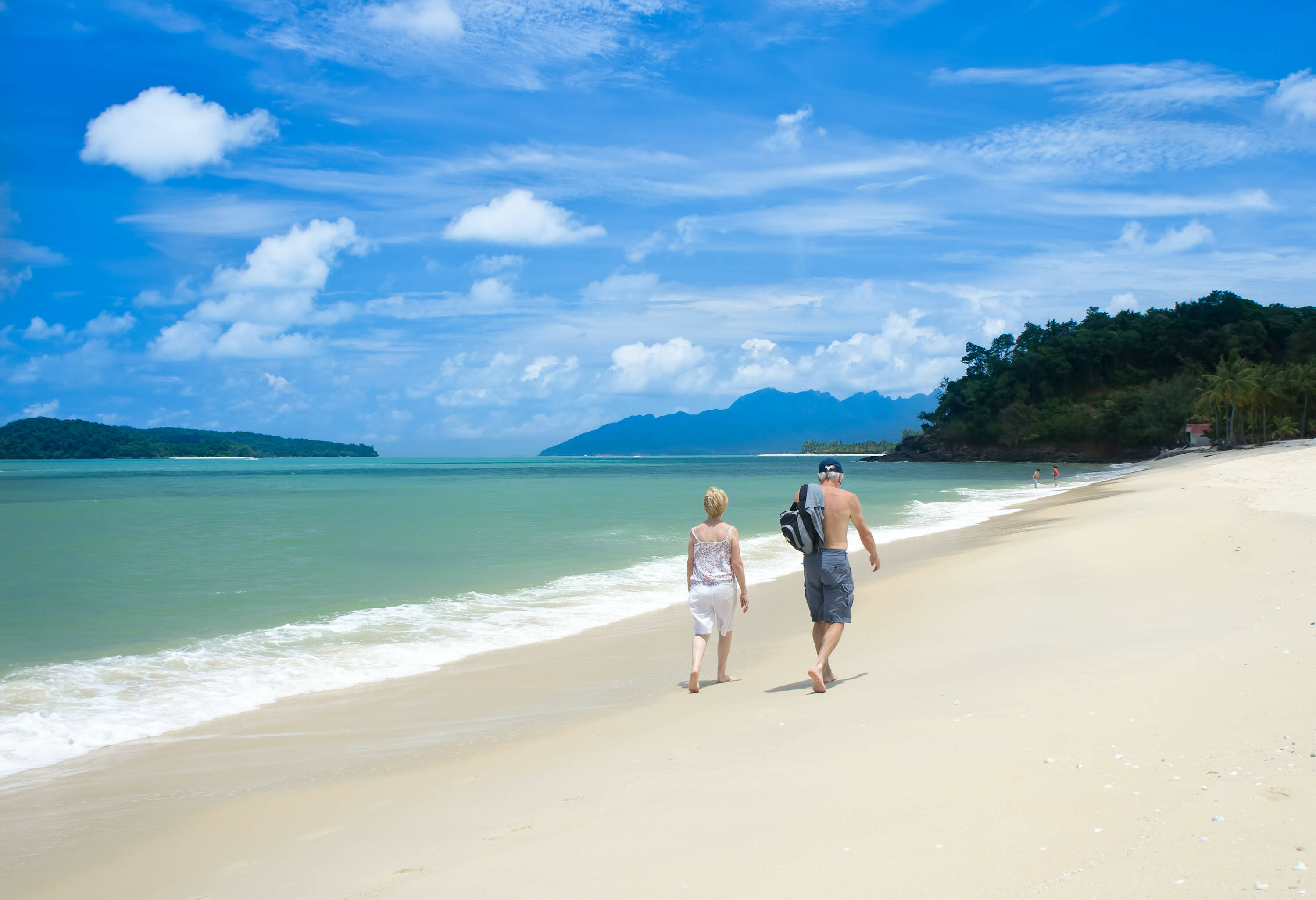 Wandelen op het strand van Langkawi
